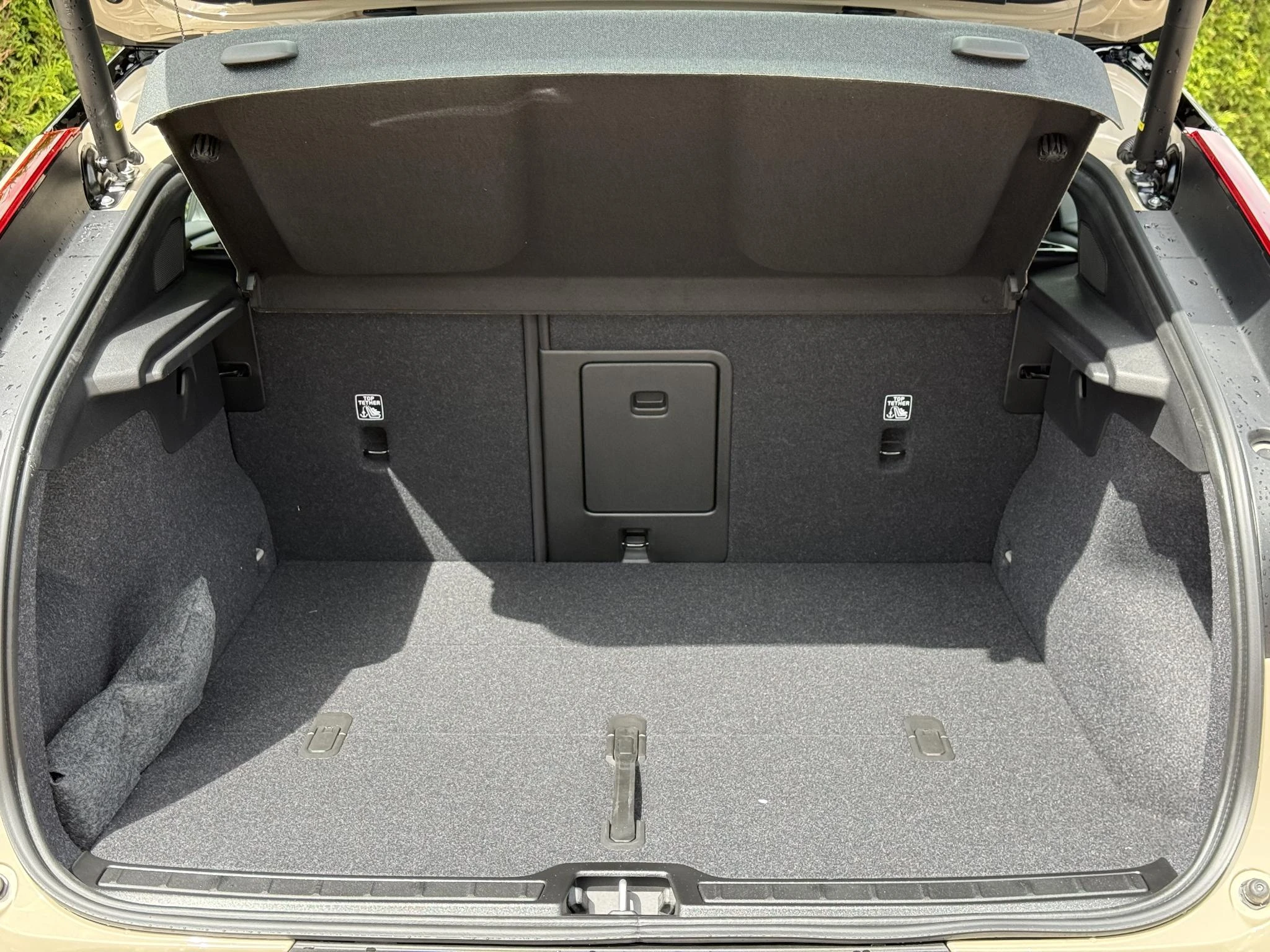 Volvo-EC40-image-8