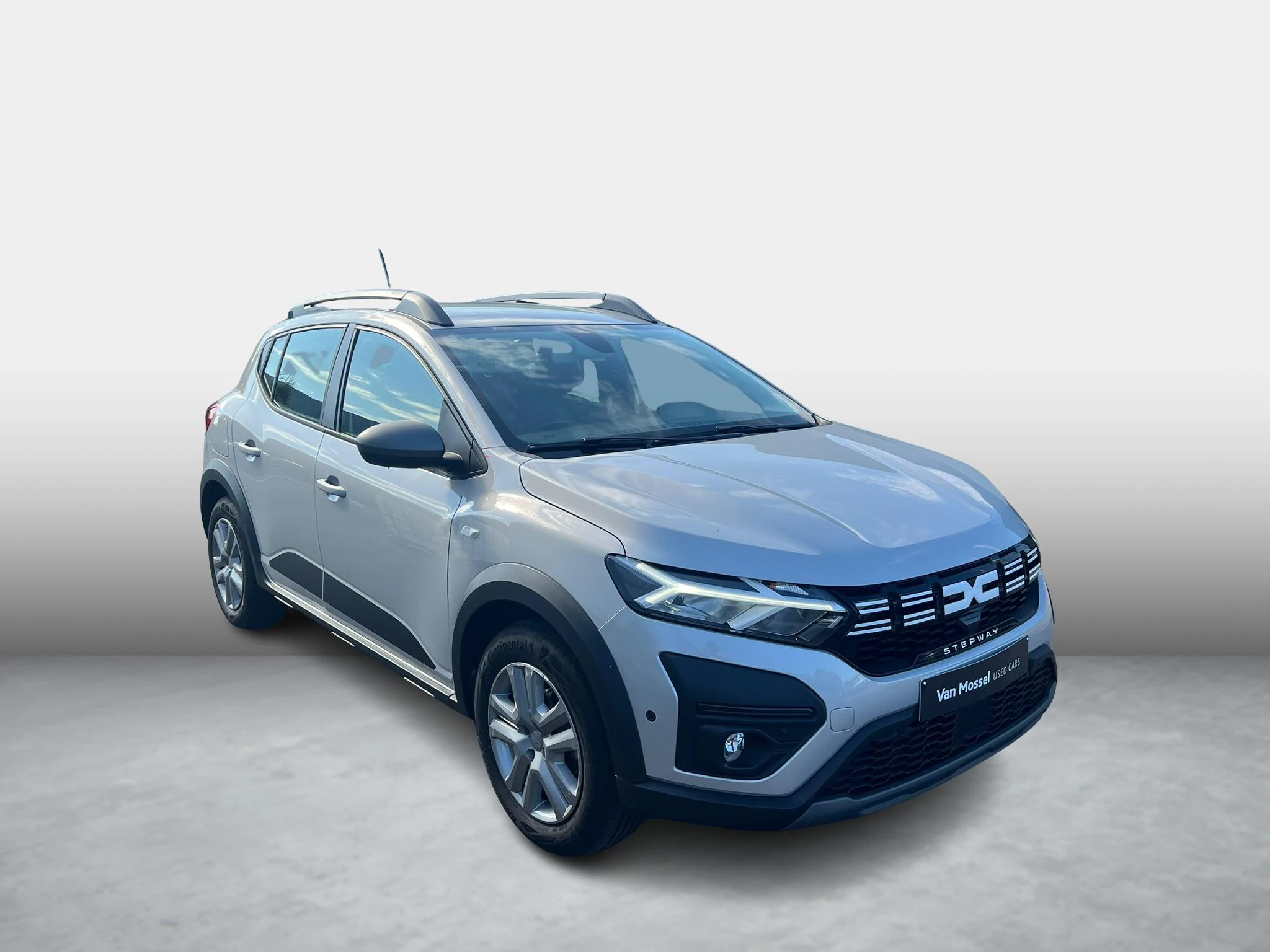 Dacia-Sandero Stepway-image-2