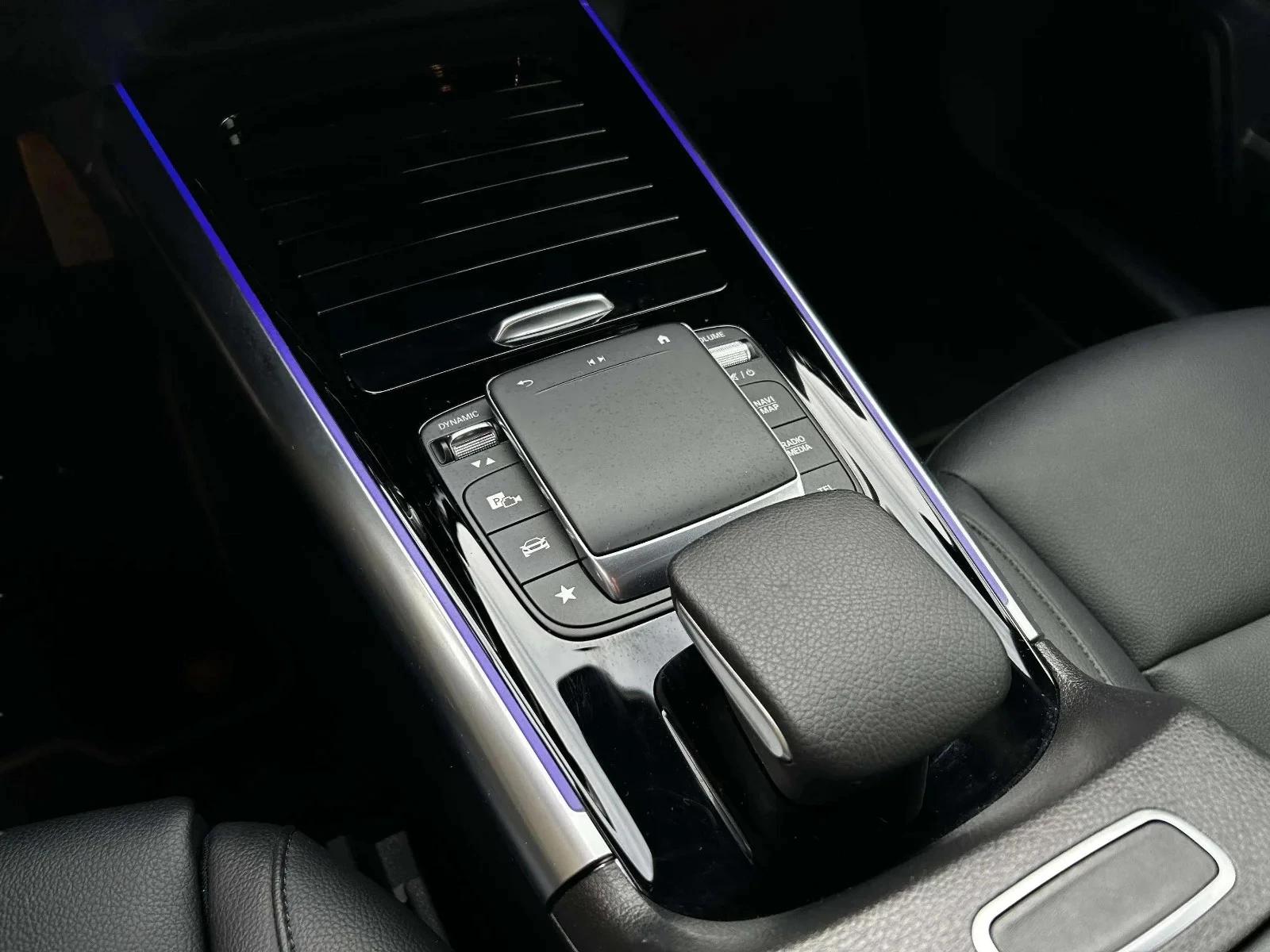 Mercedes-Benz-EQA-image-10