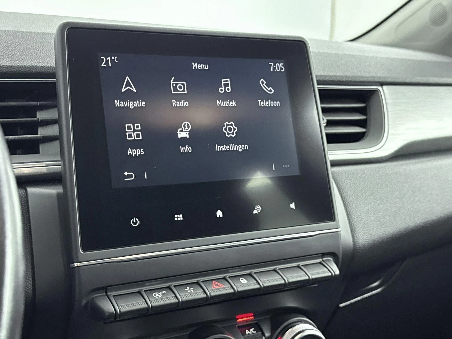 Renault-Captur-image-11