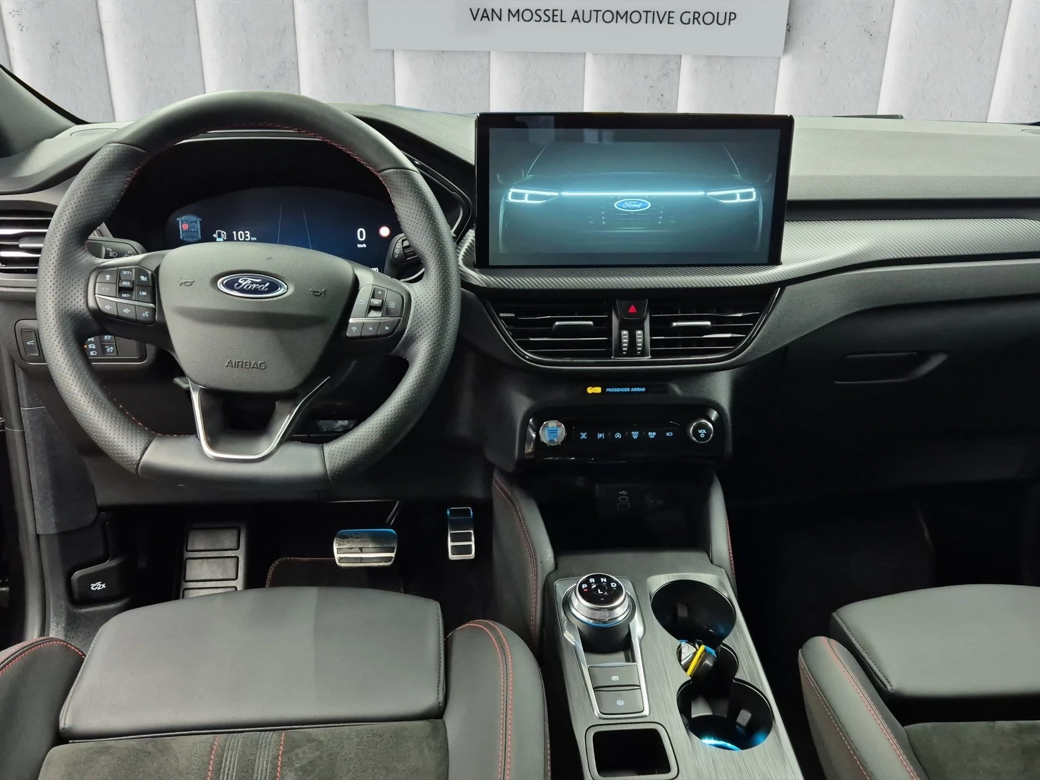 Ford Kuga ST-Line X Aut.*PANO*AHK*360GRAD*LED-MATRIX*NAVI*GRA*WINTER-PKT..