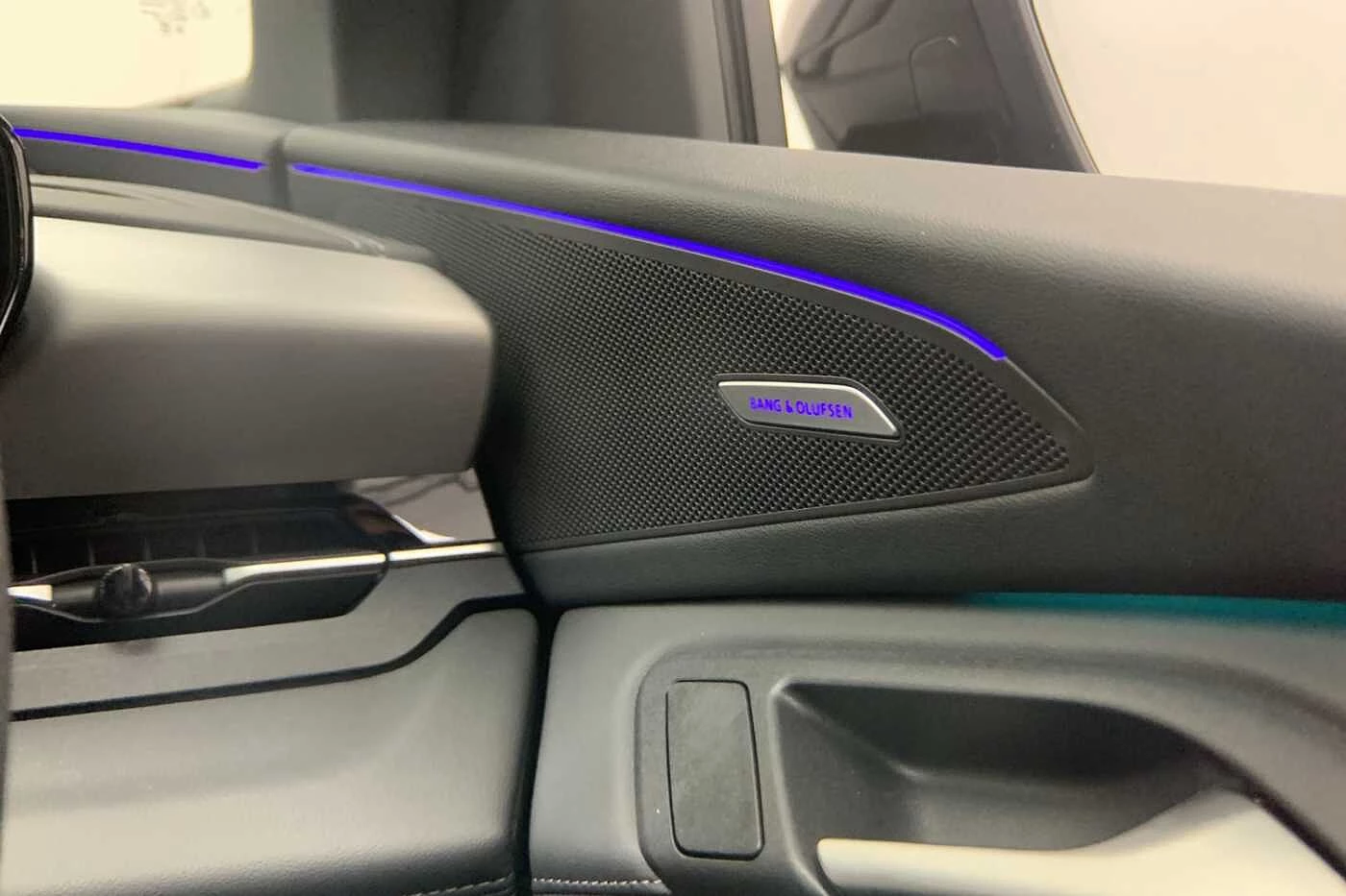 Audi-Q6 e-tron-image-19