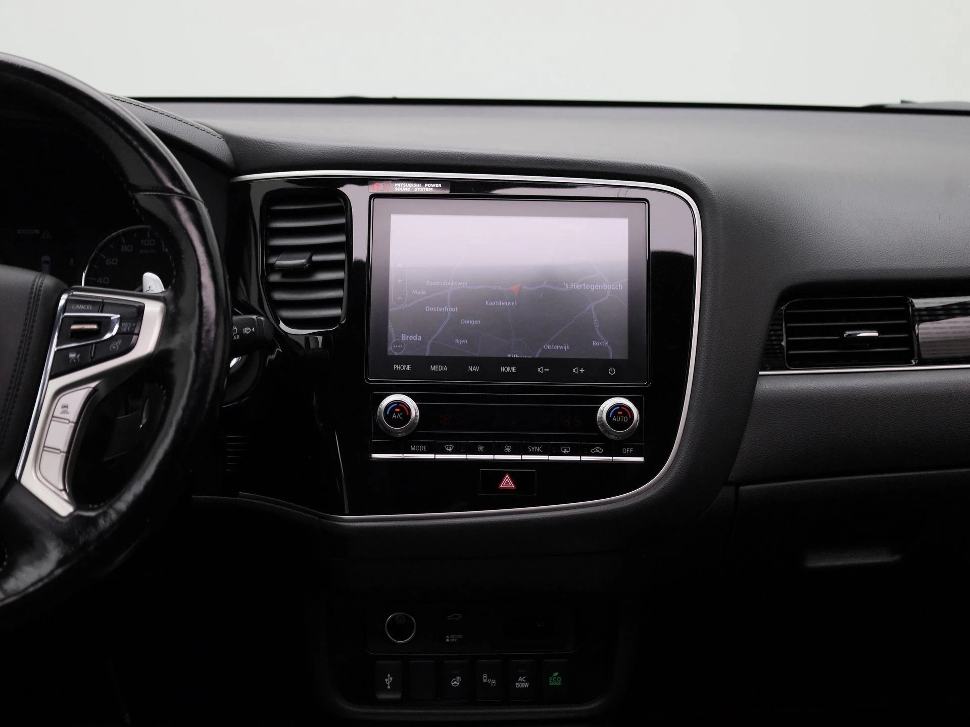 Mitsubishi-Outlander-image-7