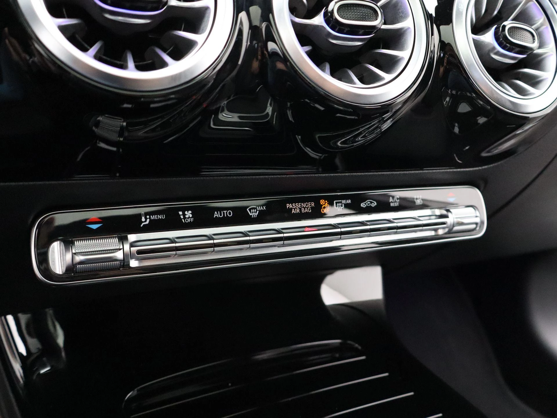 Mercedes-Benz-A-Klasse-image-21