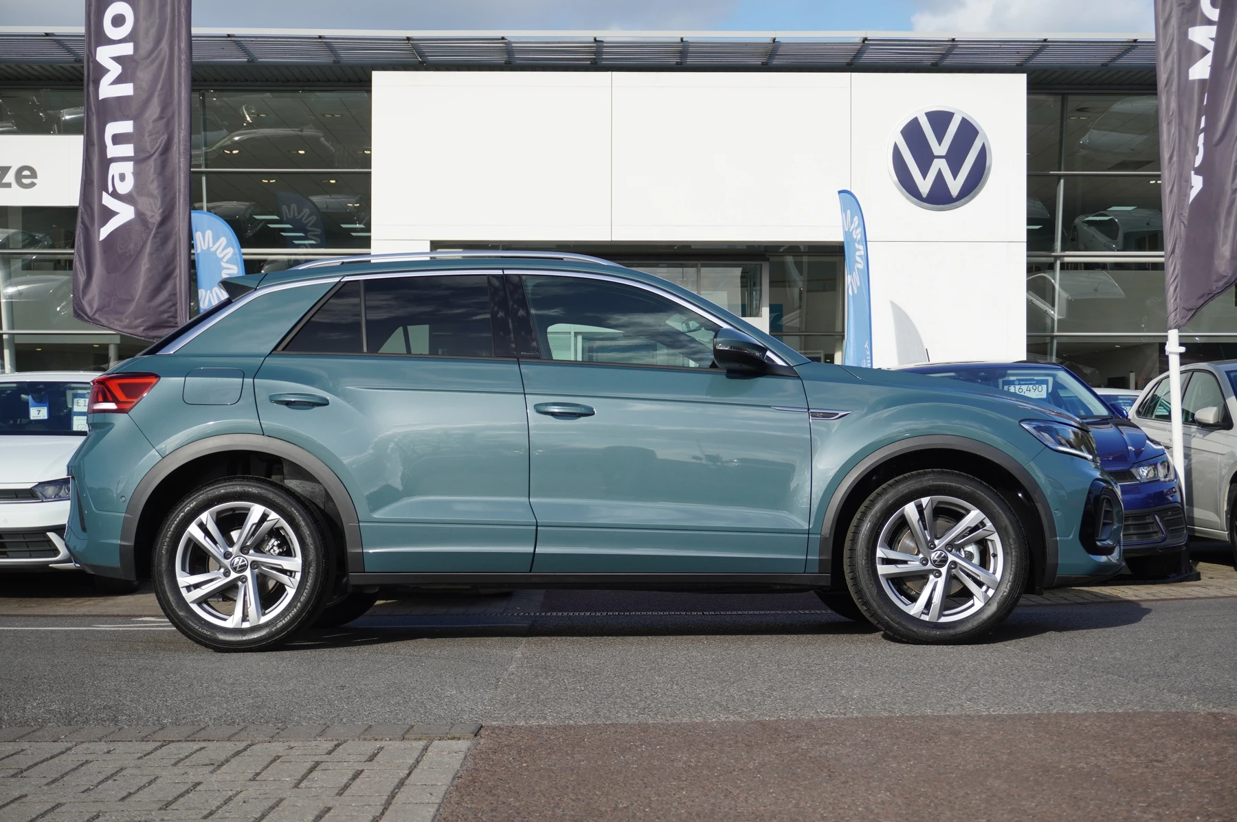 Volkswagen-T-Roc-image-3