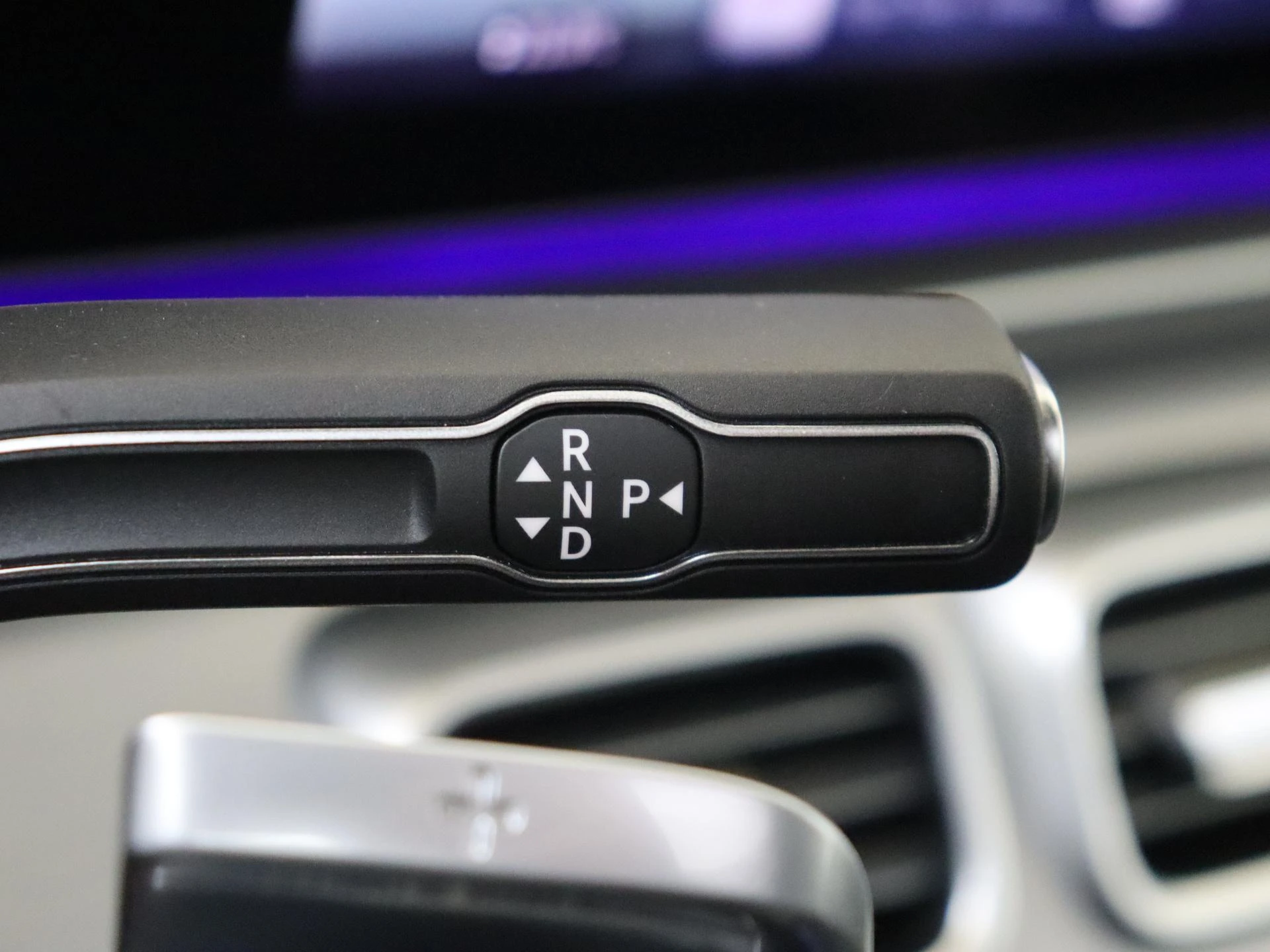 Mercedes-Benz-GLE-image-13
