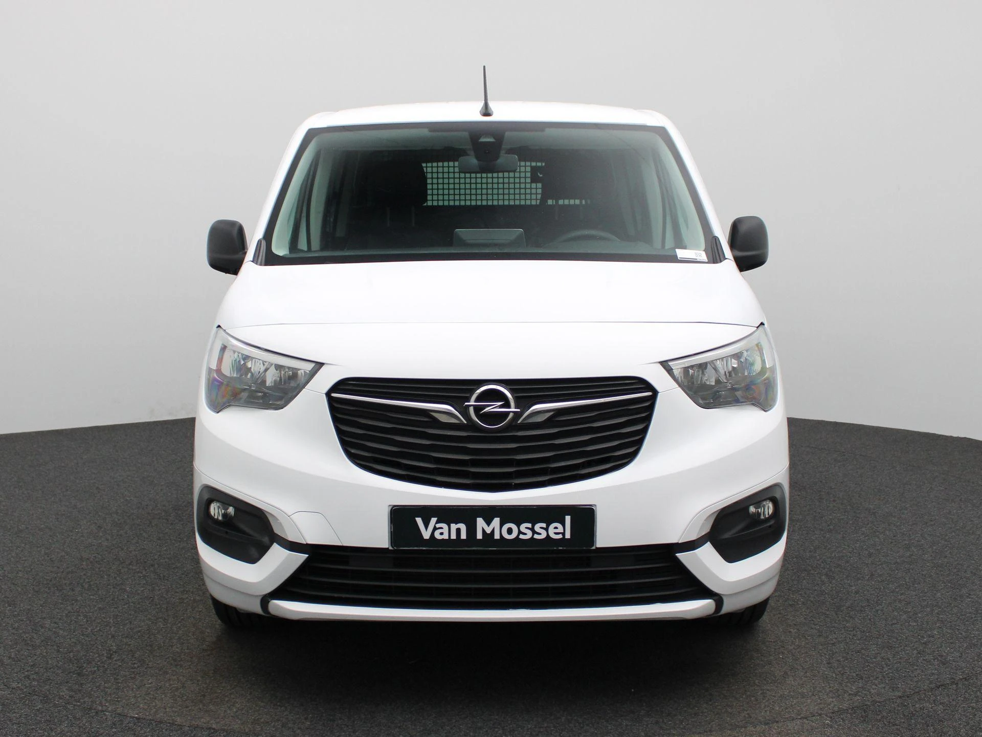 Opel-Combo Life-image-2