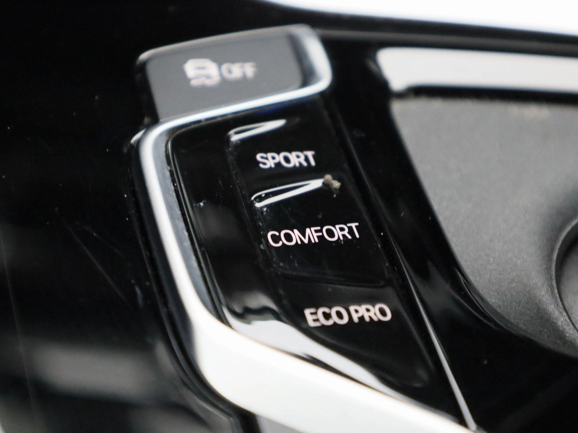 BMW-iX3-image-28