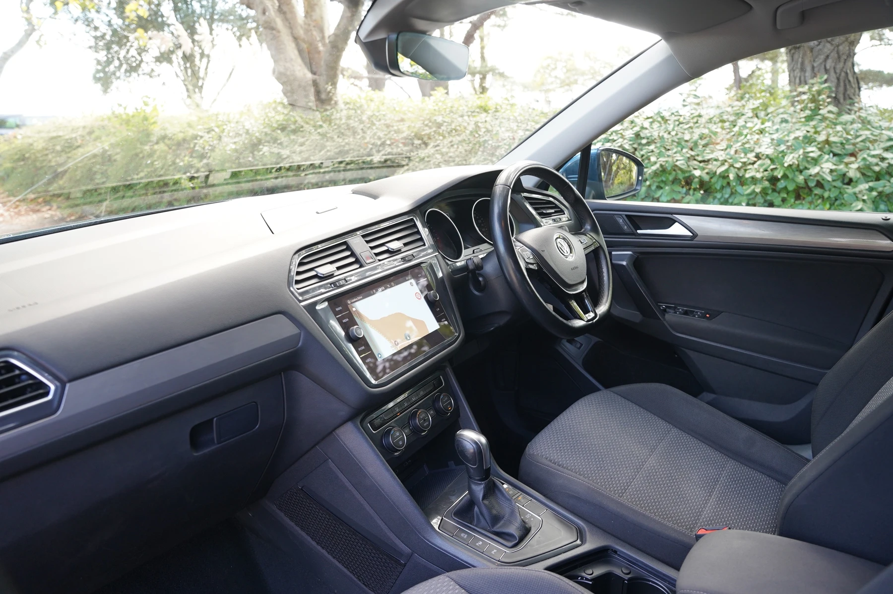 Volkswagen-Tiguan Allspace-image-1