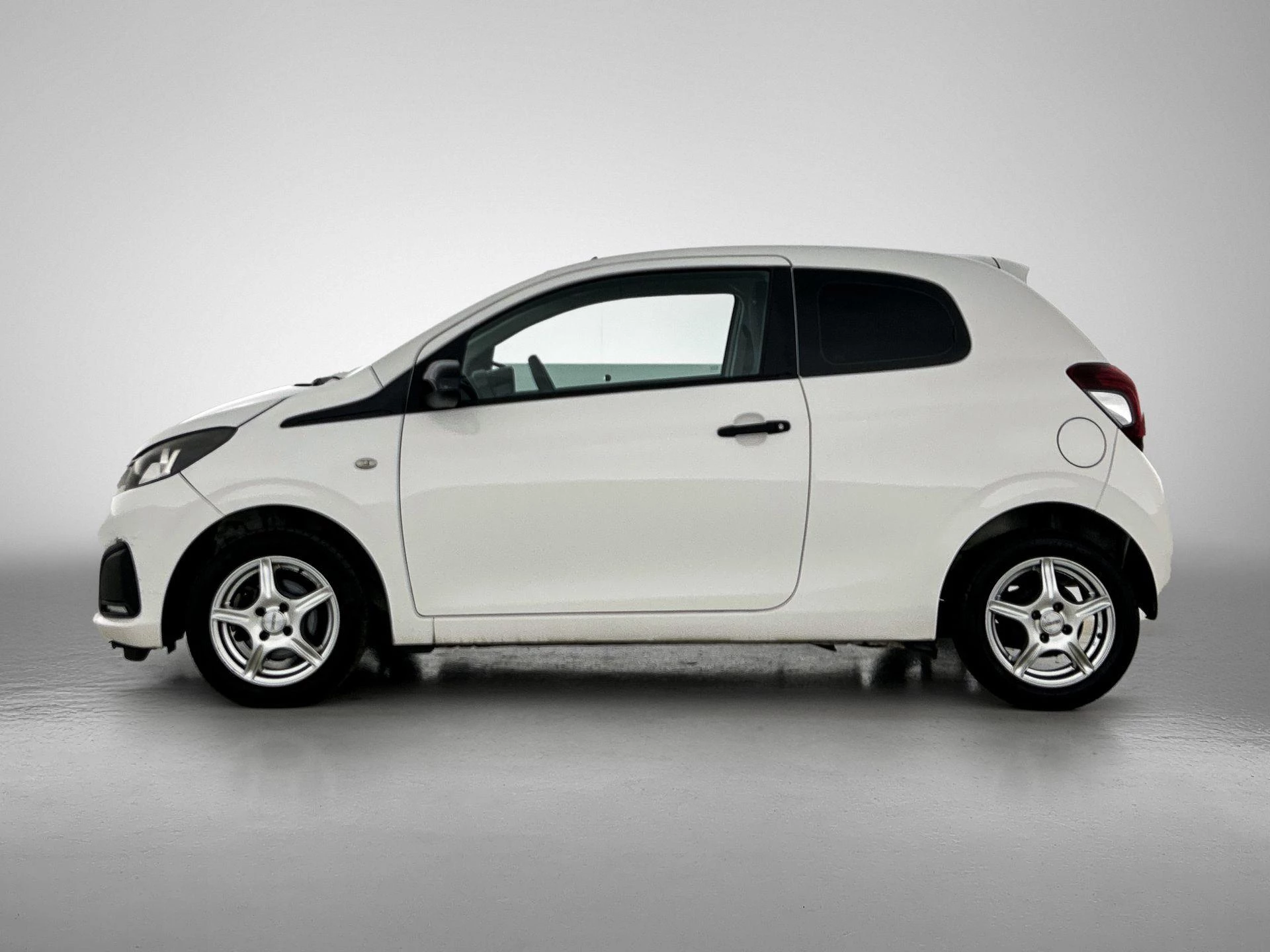 Peugeot-108-image-1