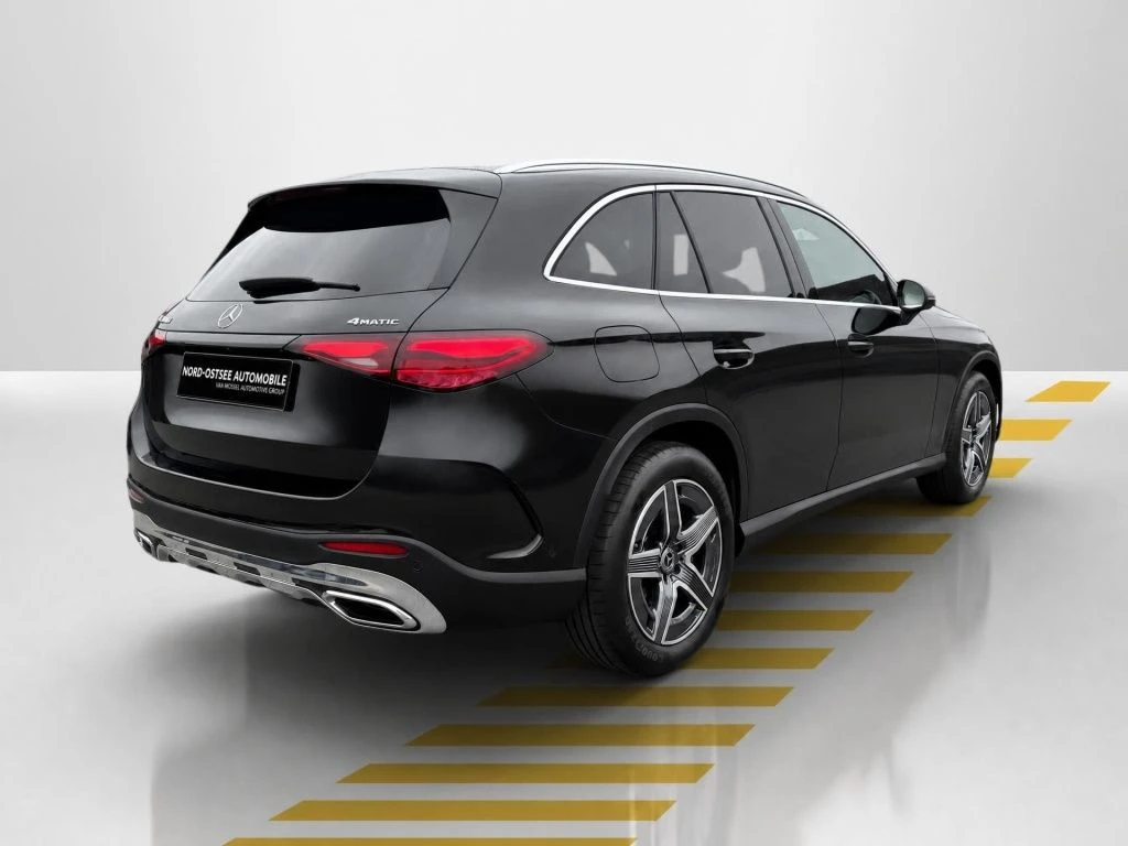 Mercedes-Benz-GLC 300 d-image-14