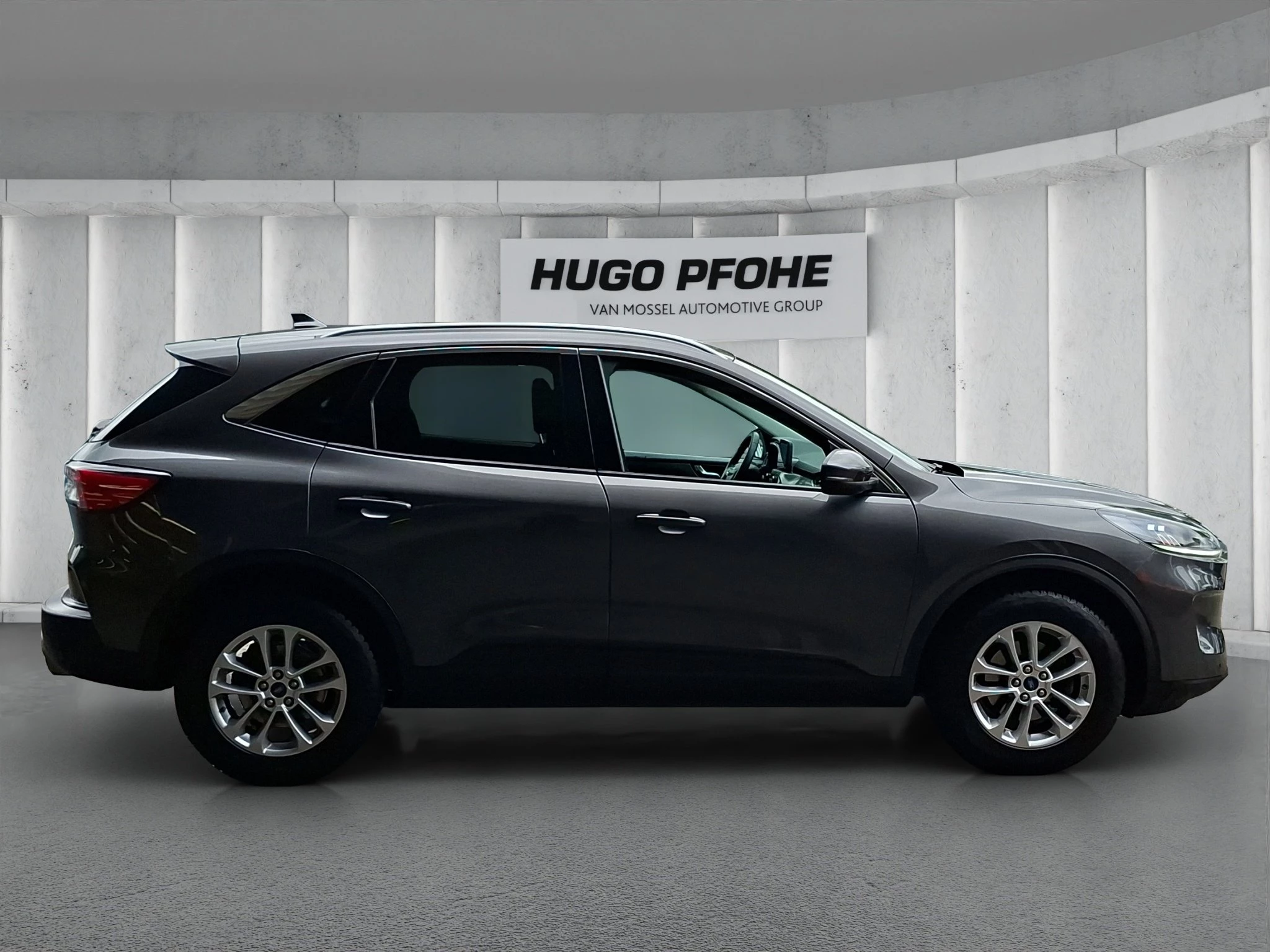 Ford Kuga Titanium 1.5 EB LED | GJR | RFK | SHZ | PDC | LMF | Navi | BT | Klima
