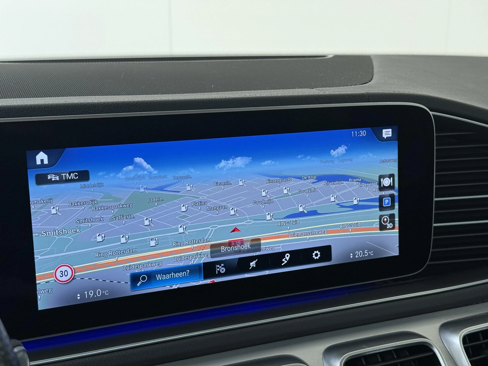 Mercedes-Benz-GLE-image-16