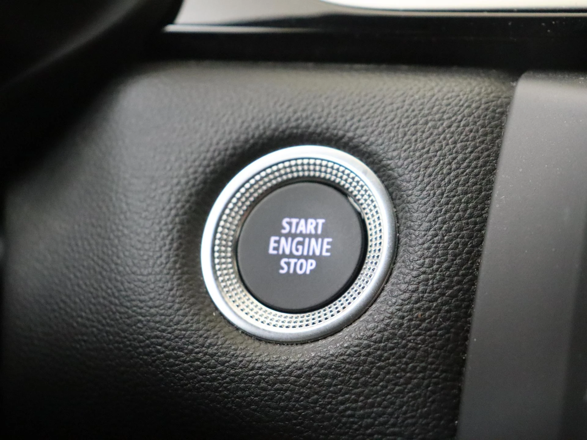 Renault-Captur-image-21