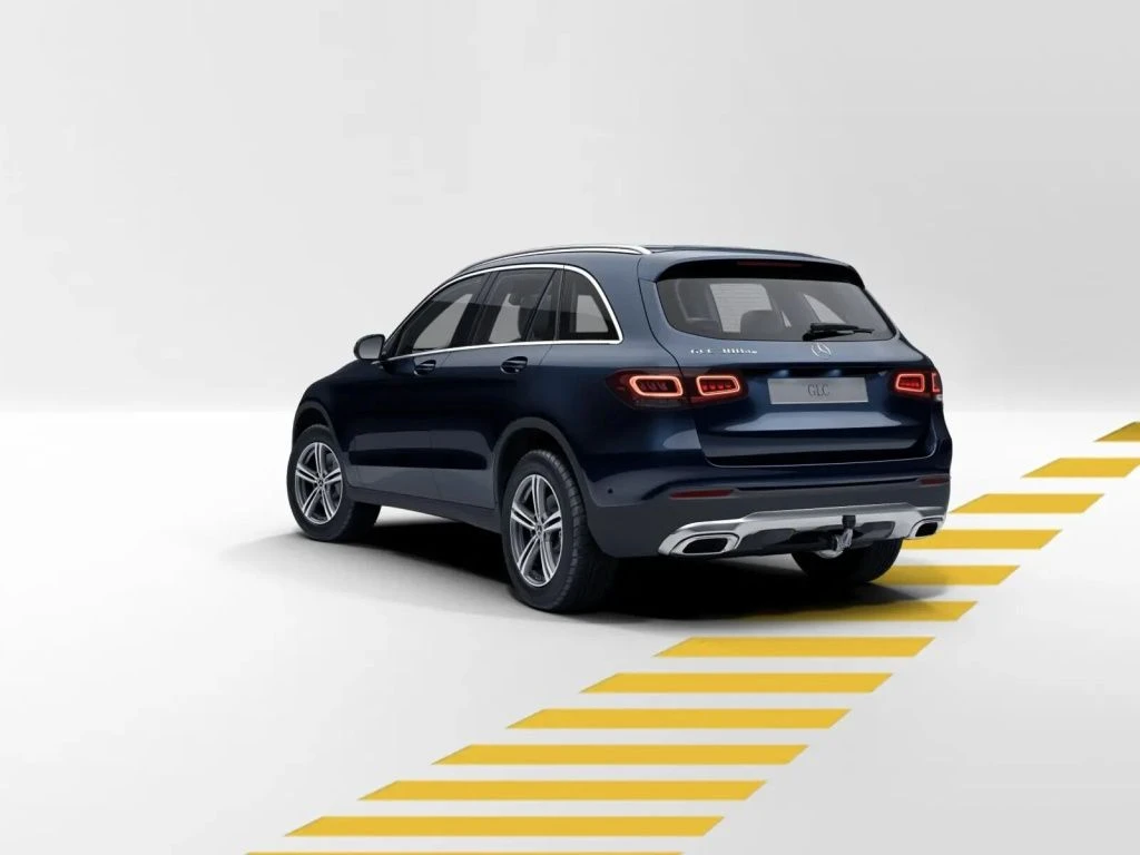 Mercedes-Benz-GLC 300 de-image-4