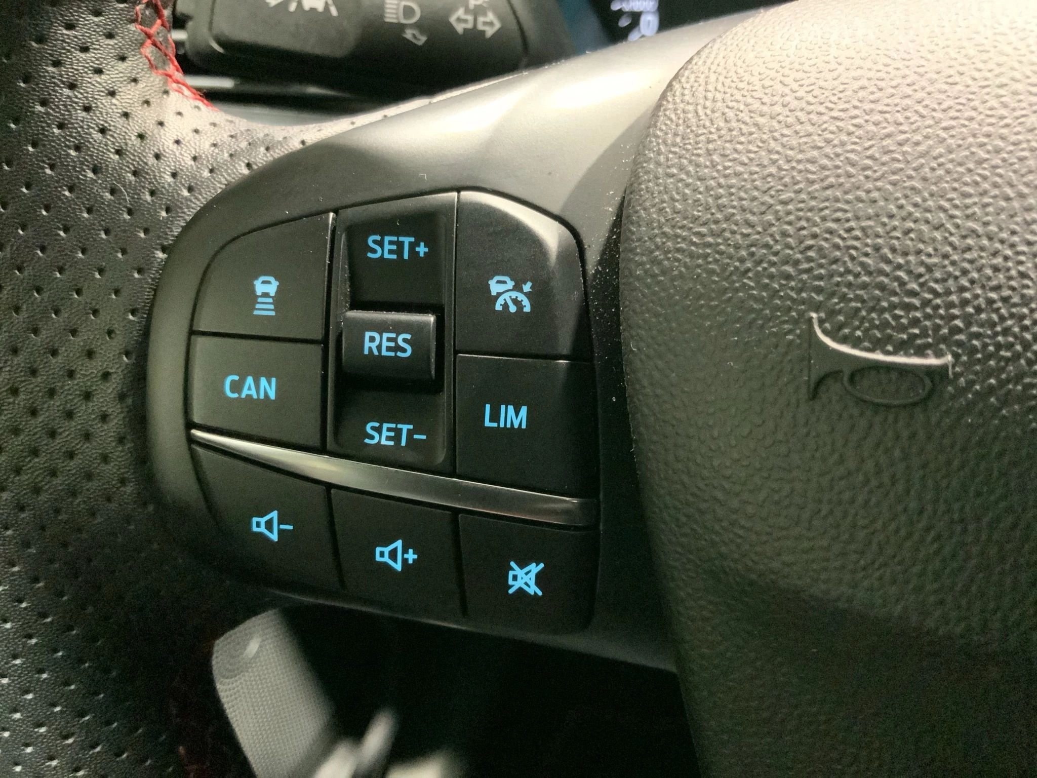 Ford Fiesta ST-Line 1.0 EB LED ACC RFK GJR SHZ PDC LMF