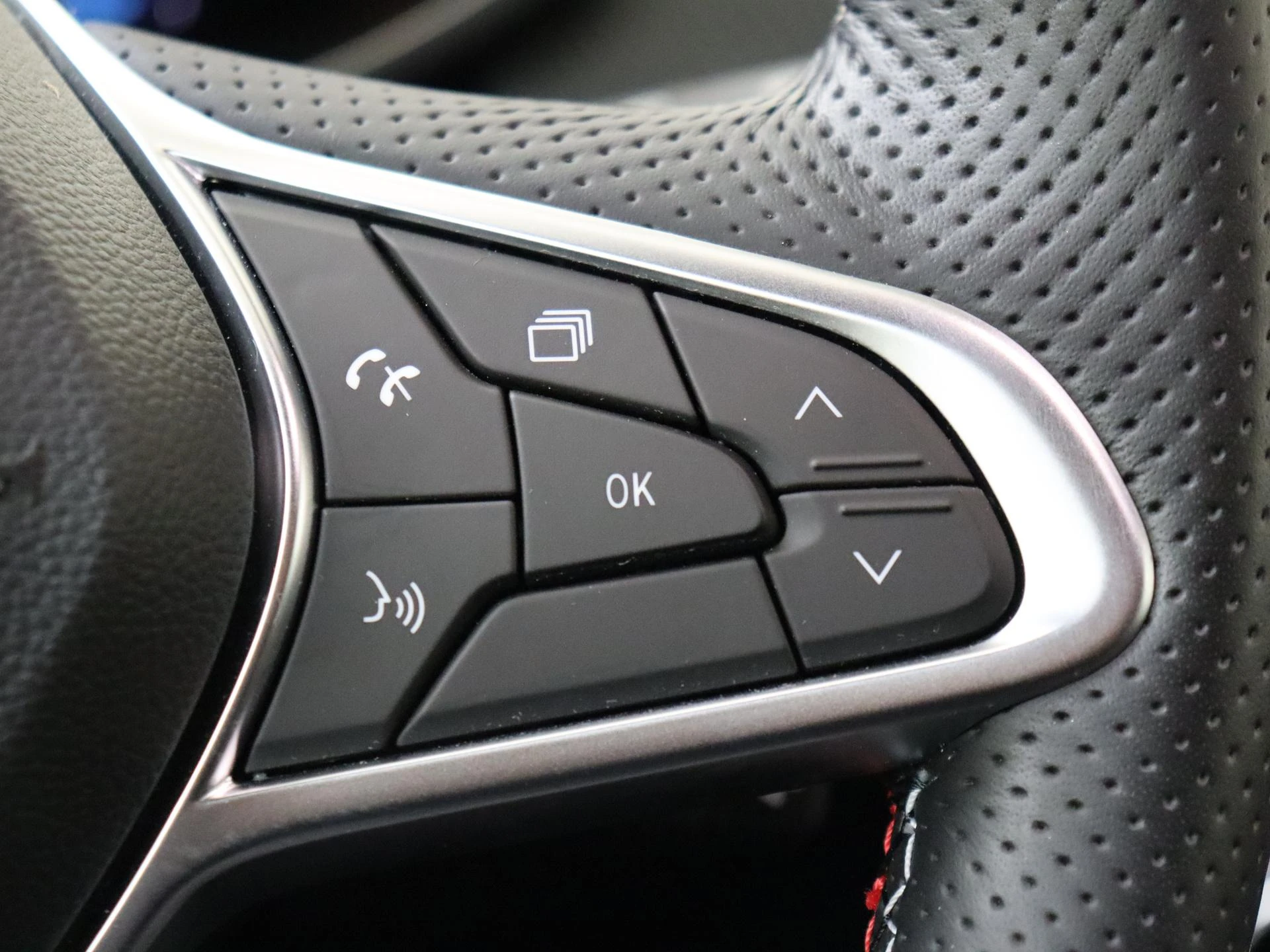 Renault-Clio-image-12