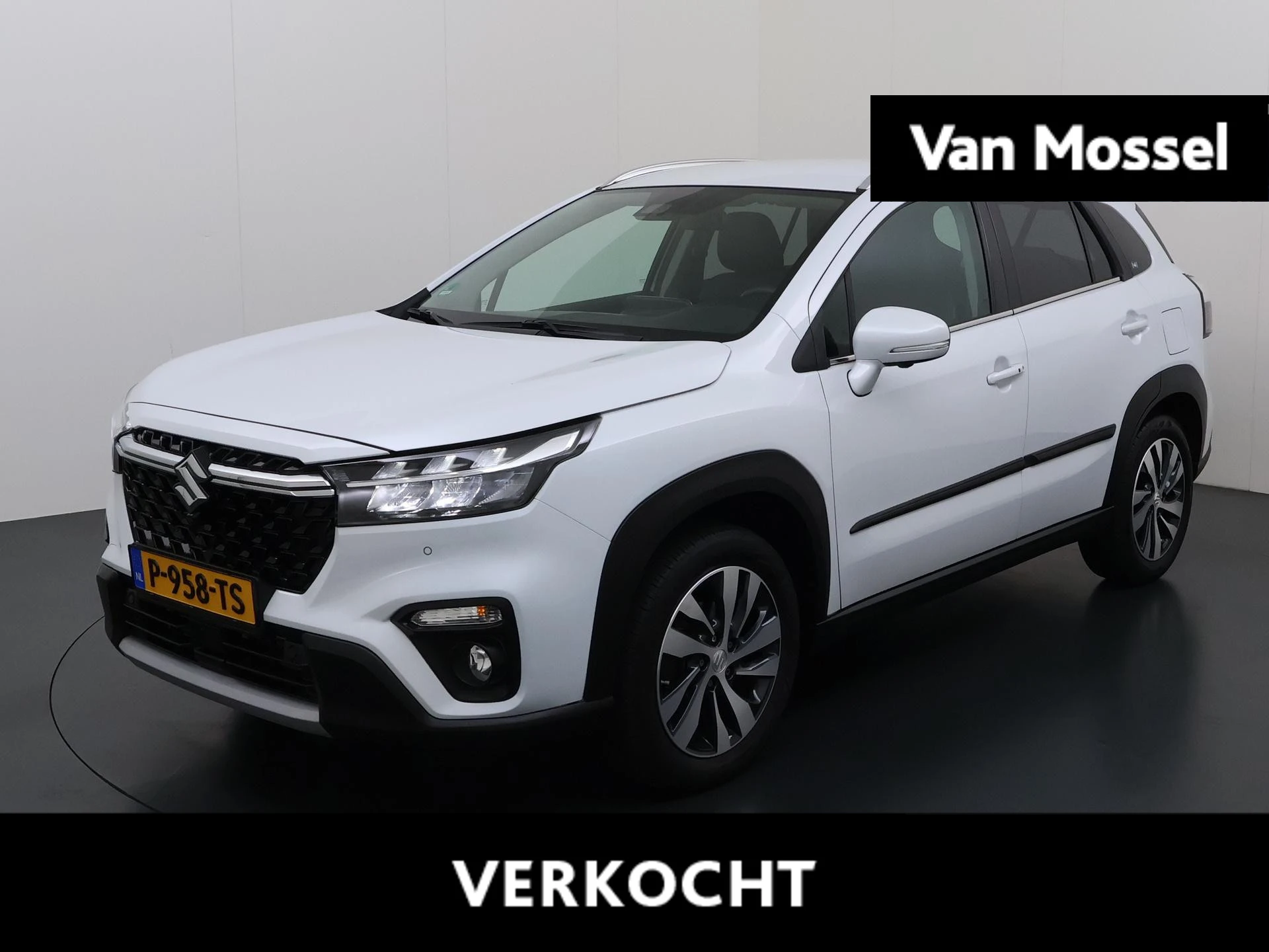 Suzuki-S-Cross-image-0