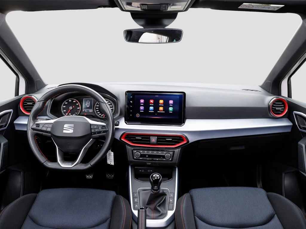 SEAT-Arona-image-11