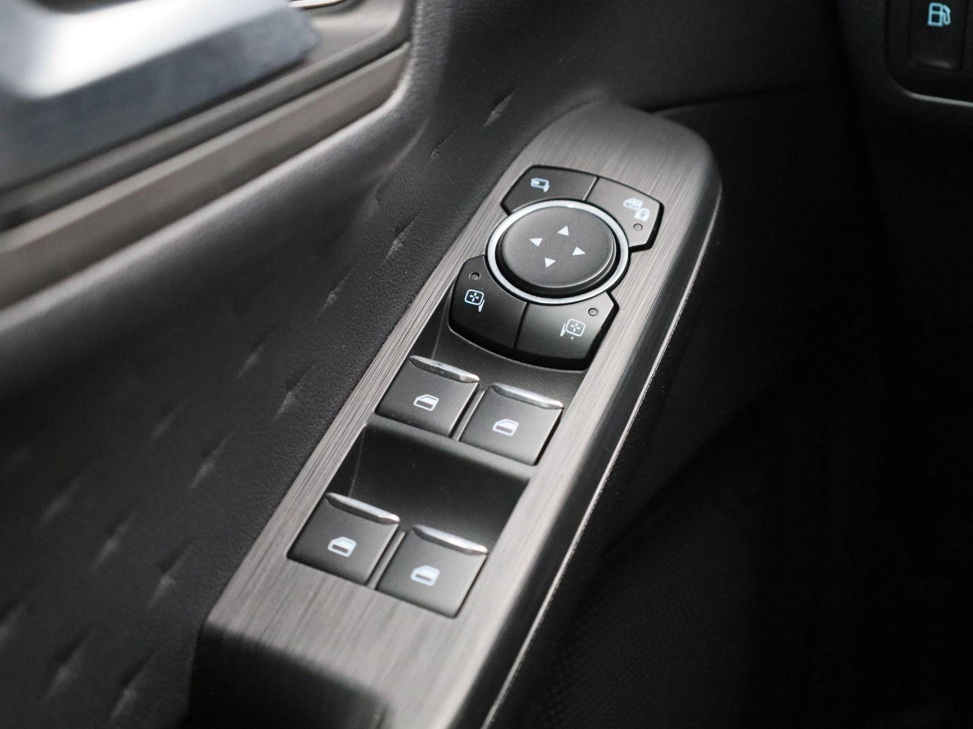 Ford-Kuga-image-27
