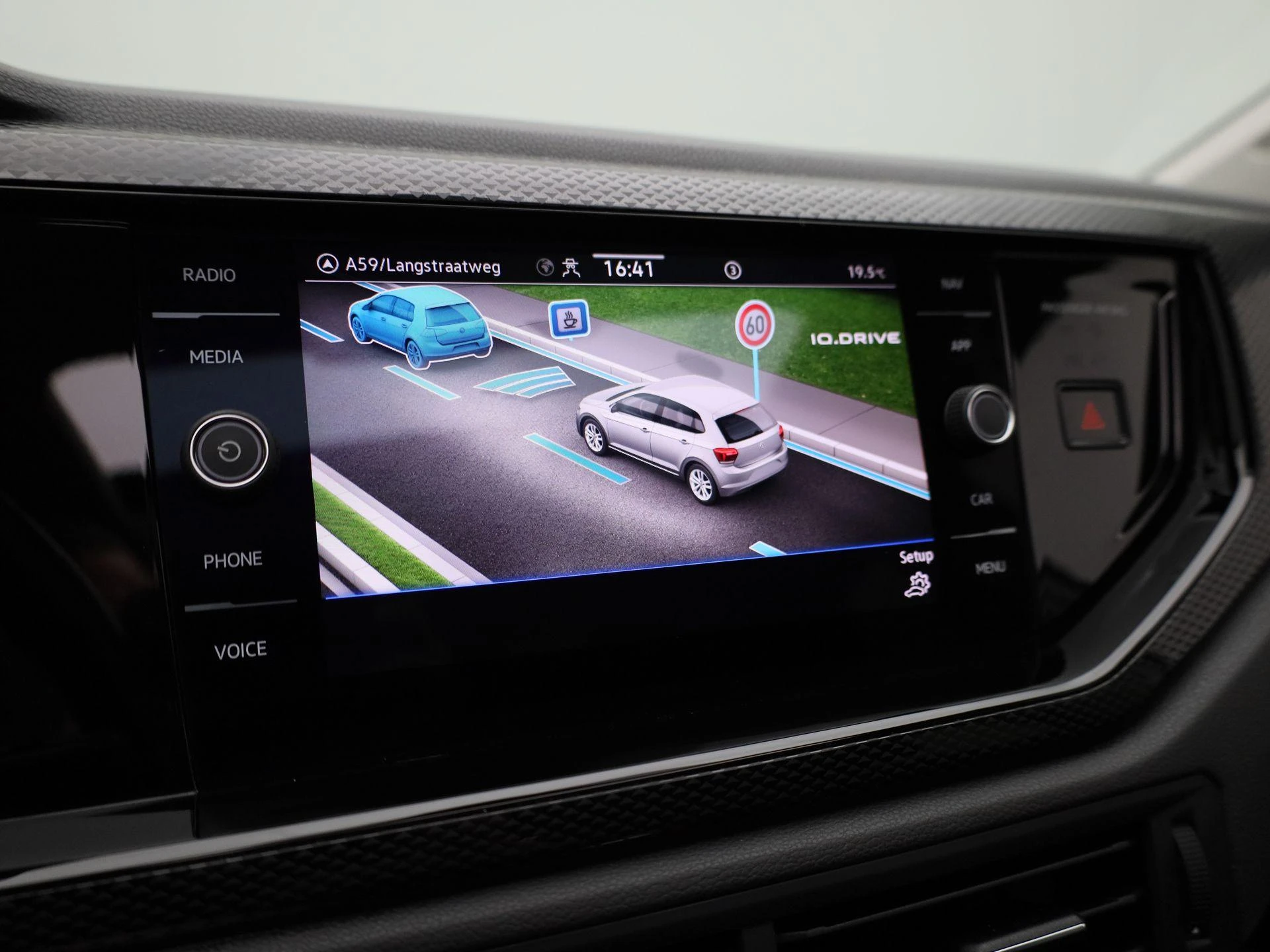 Volkswagen-Polo-image-22