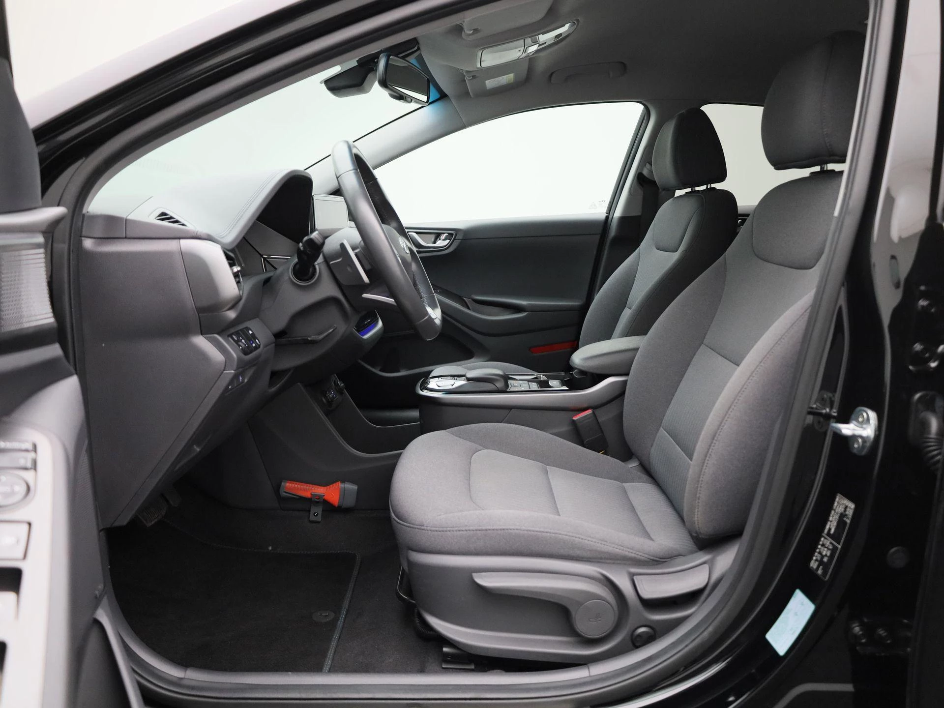 Hyundai-IONIQ-image-10