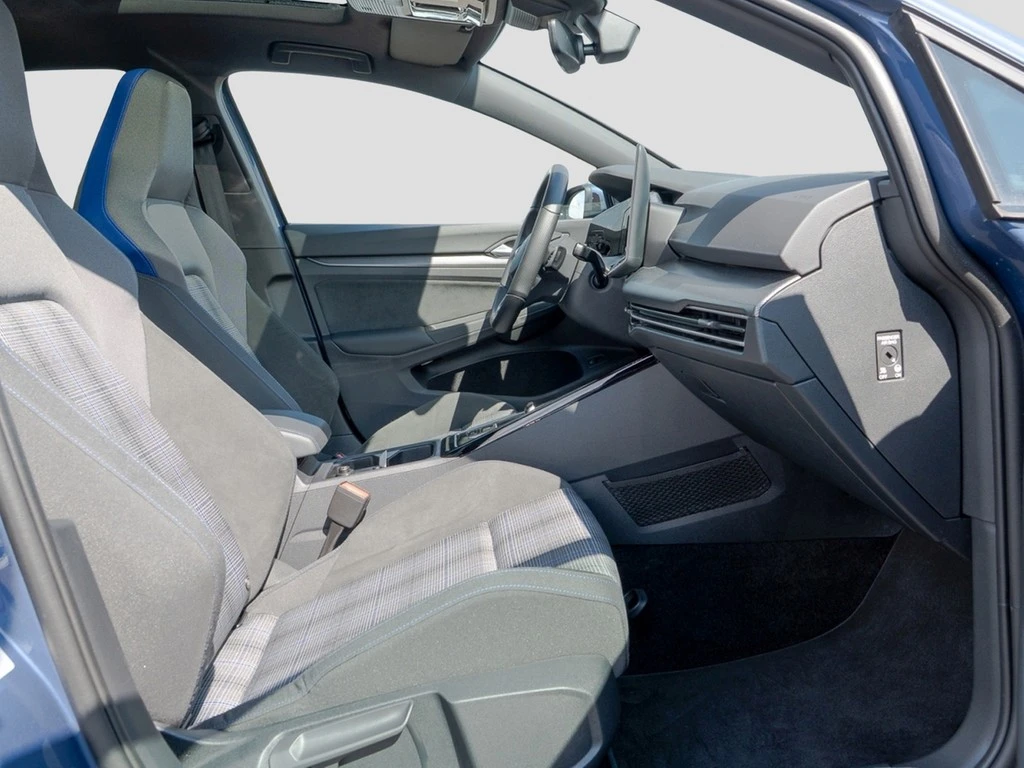 Volkswagen-Golf-image-6