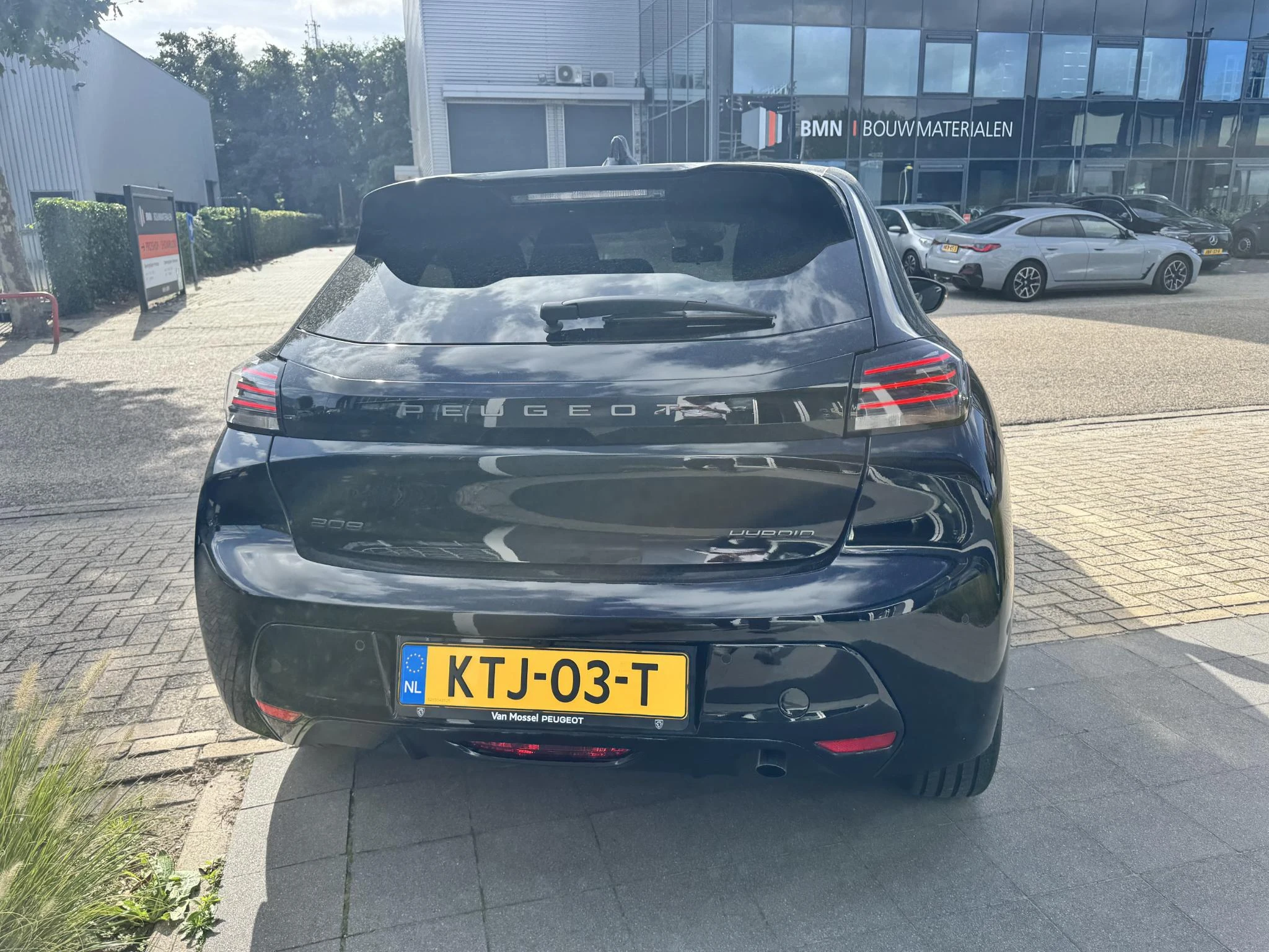 Peugeot-208-image-6