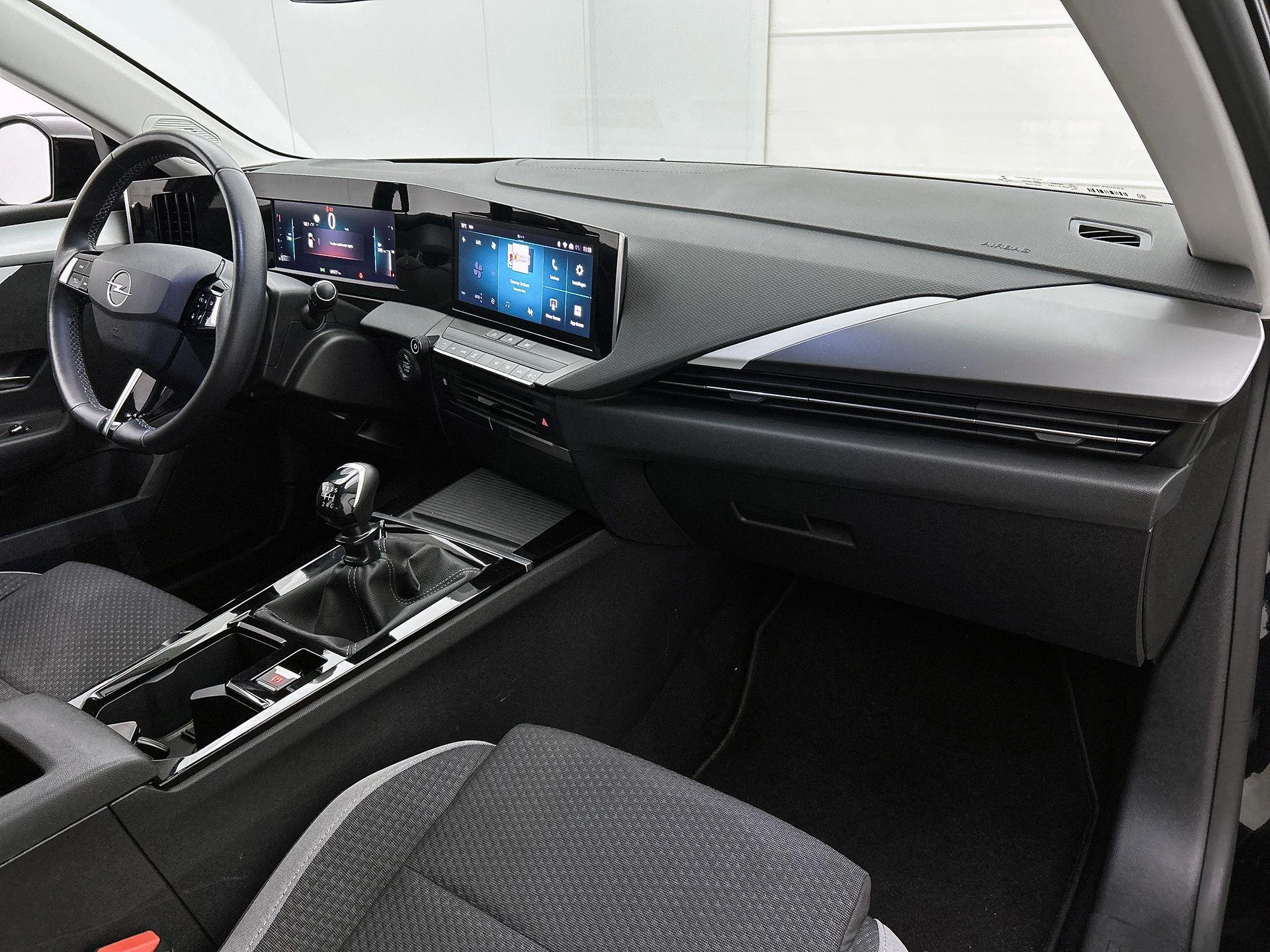Opel-Astra-image-17