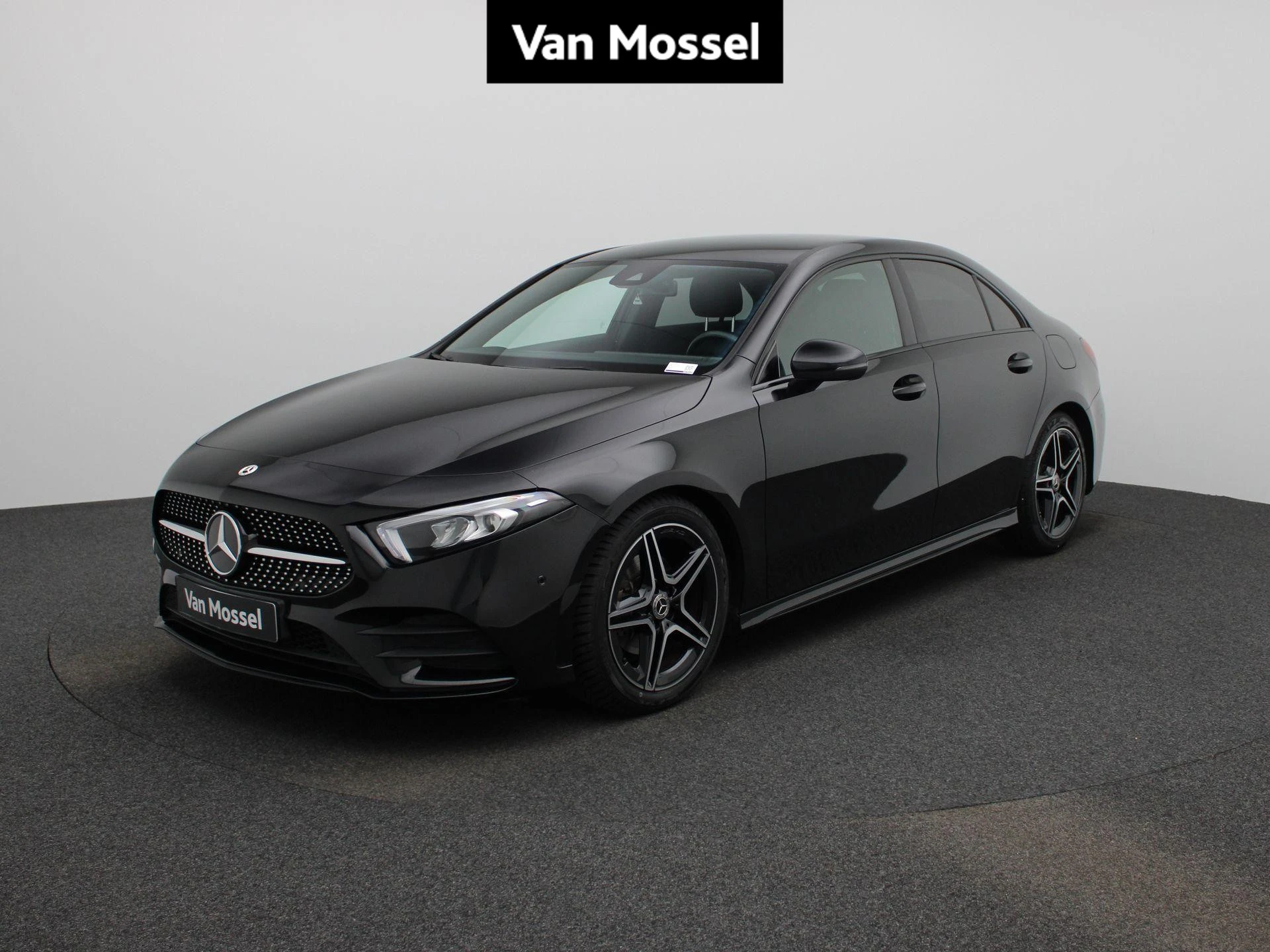 Mercedes-Benz-A-Klasse-image-0