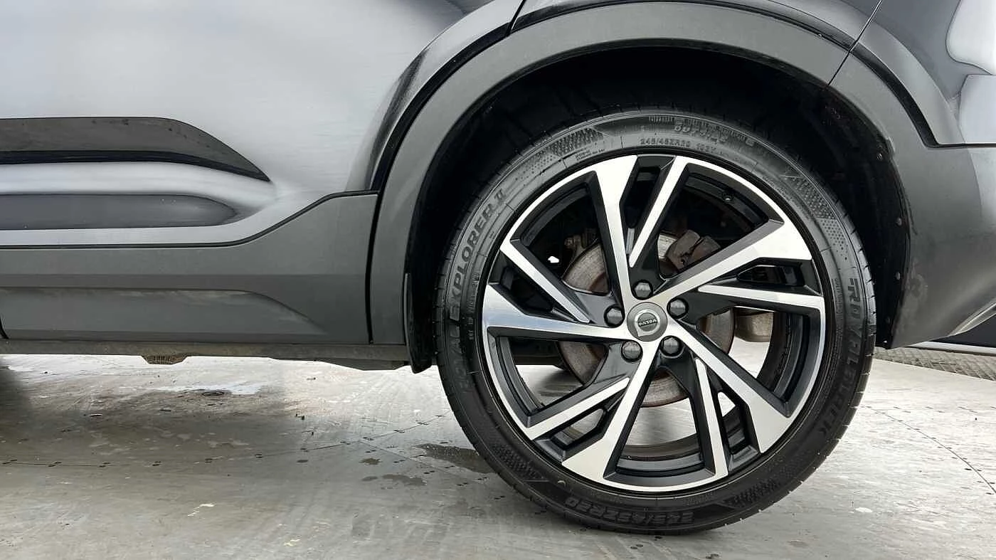 Volvo-XC40-image-3