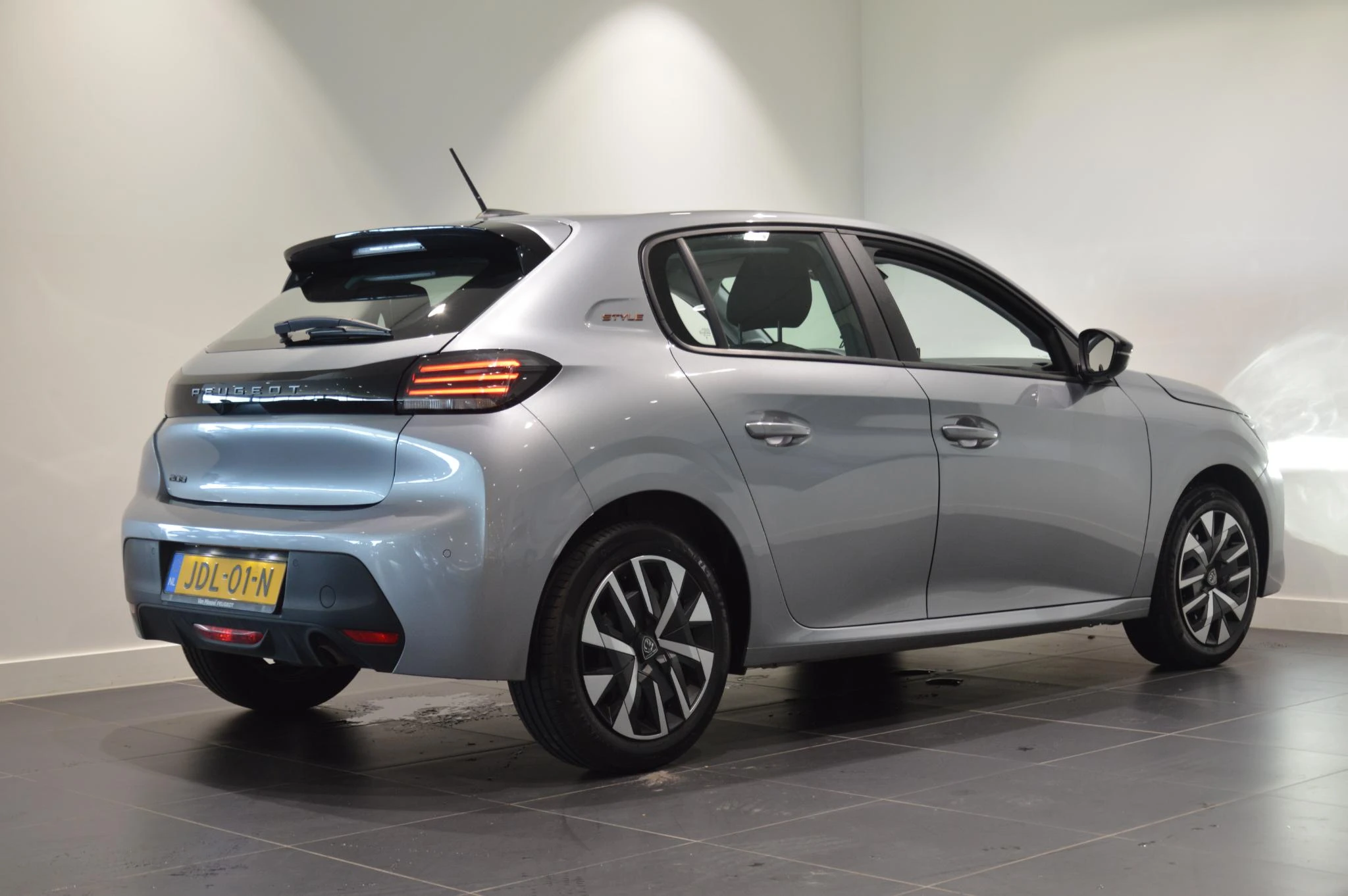 Peugeot 208 1.2 Style 100
