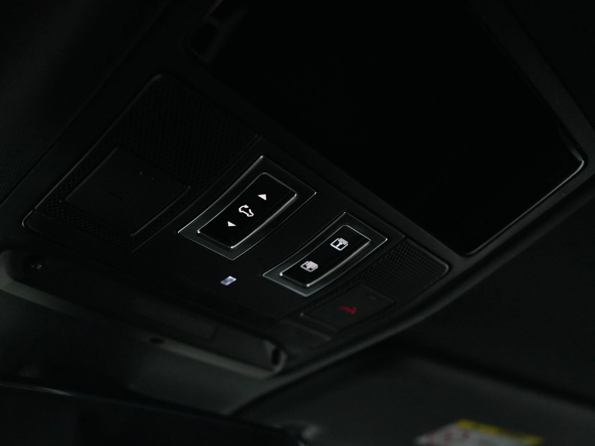 Land Rover-Defender-image-17
