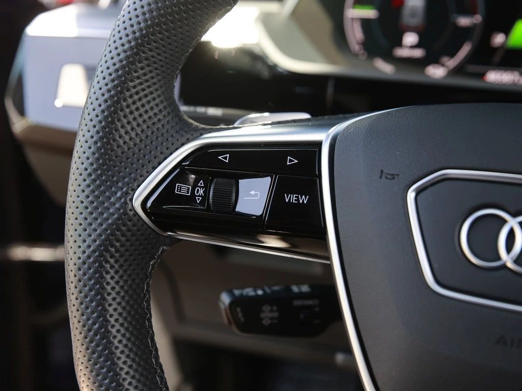 Audi e-tron 55 S line Matrix ACC AHK 360° Head-up