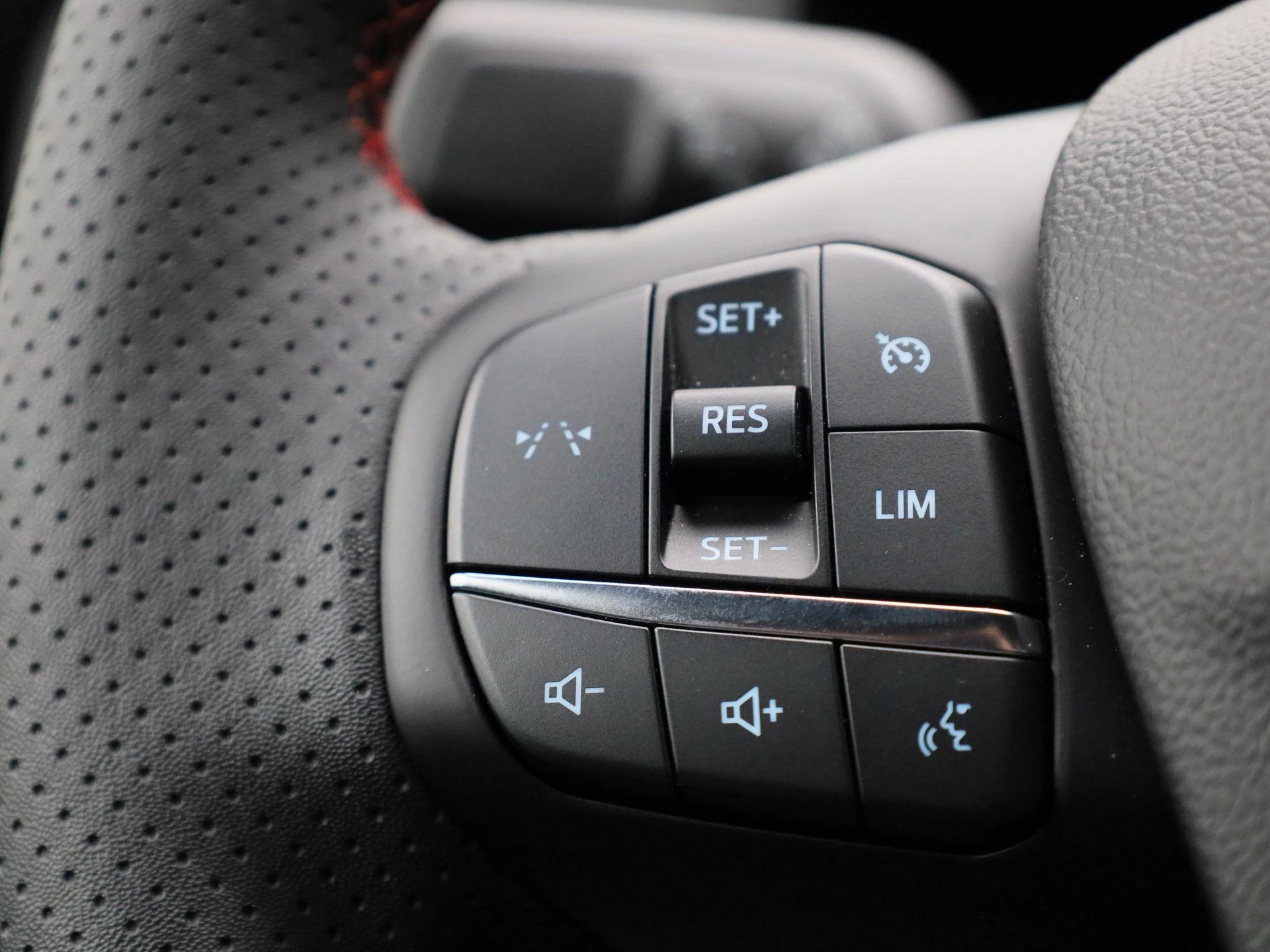 Ford-Kuga-image-17