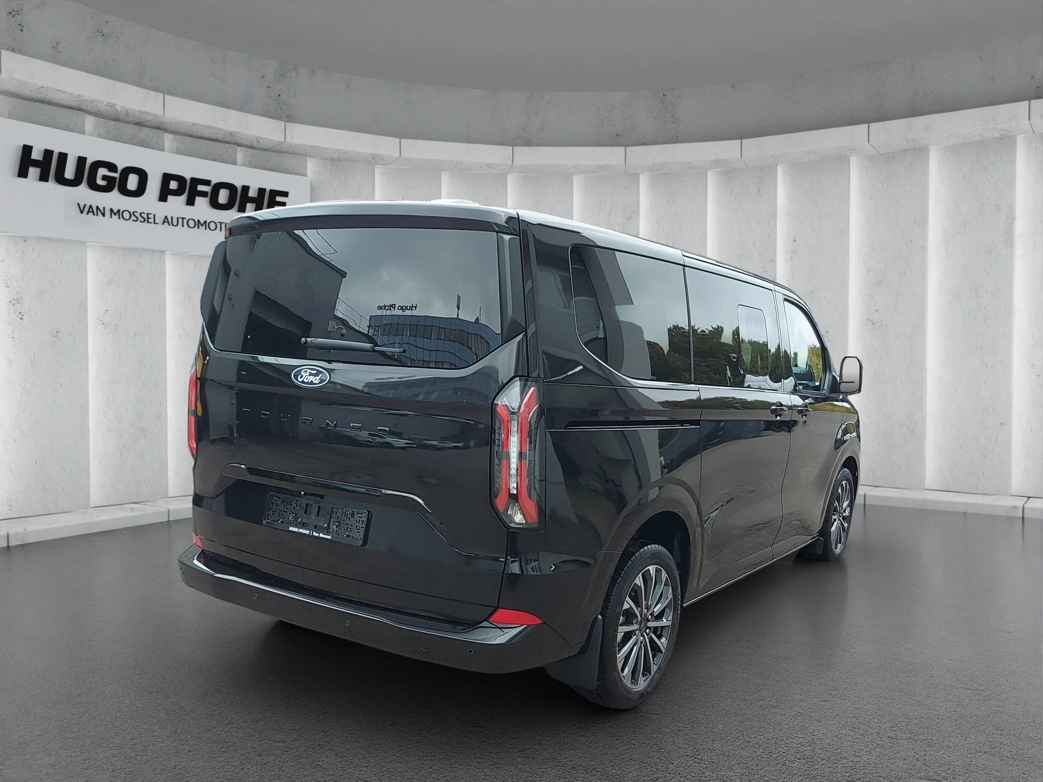 Ford-Tourneo Custom-image-4