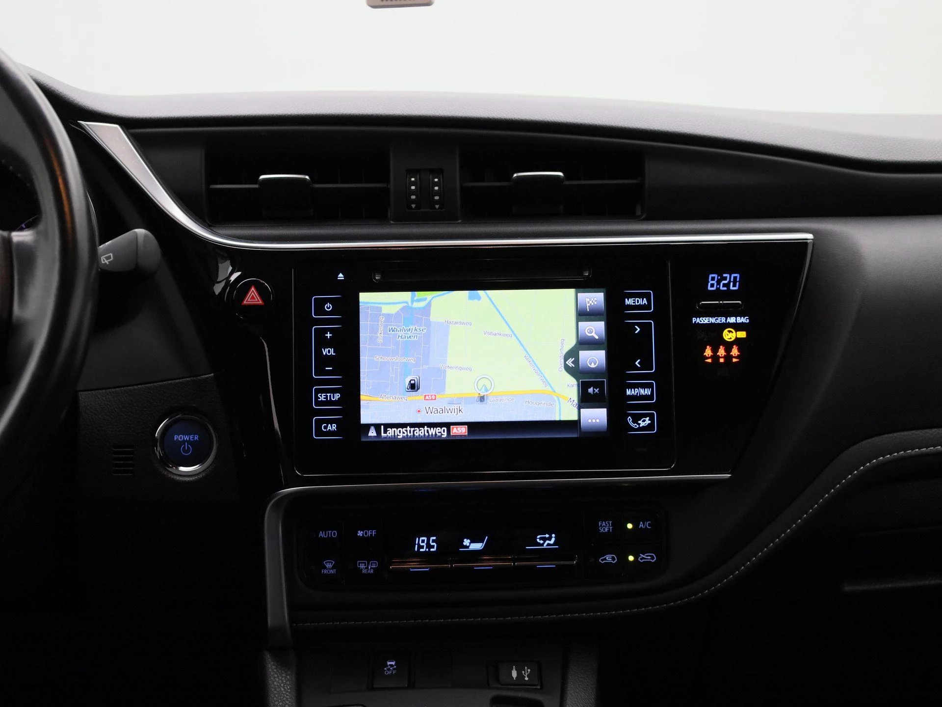 Toyota-Auris-image-8