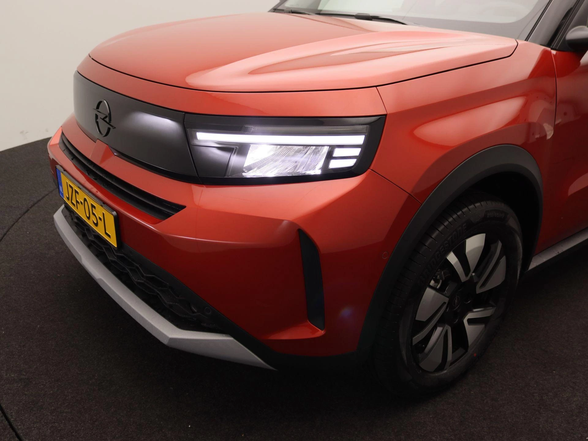 Opel-Frontera-image-13