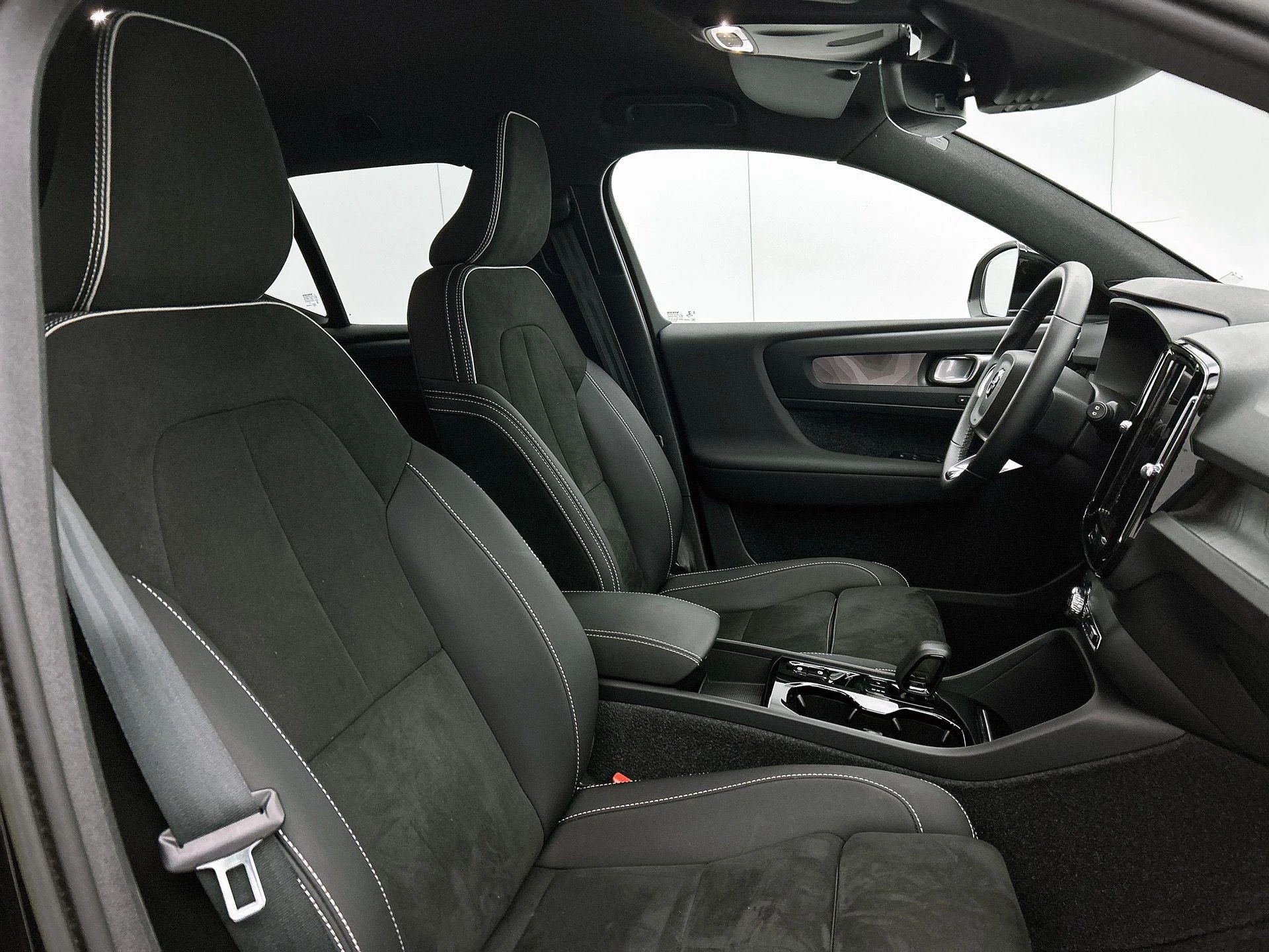Volvo-XC40-image-31