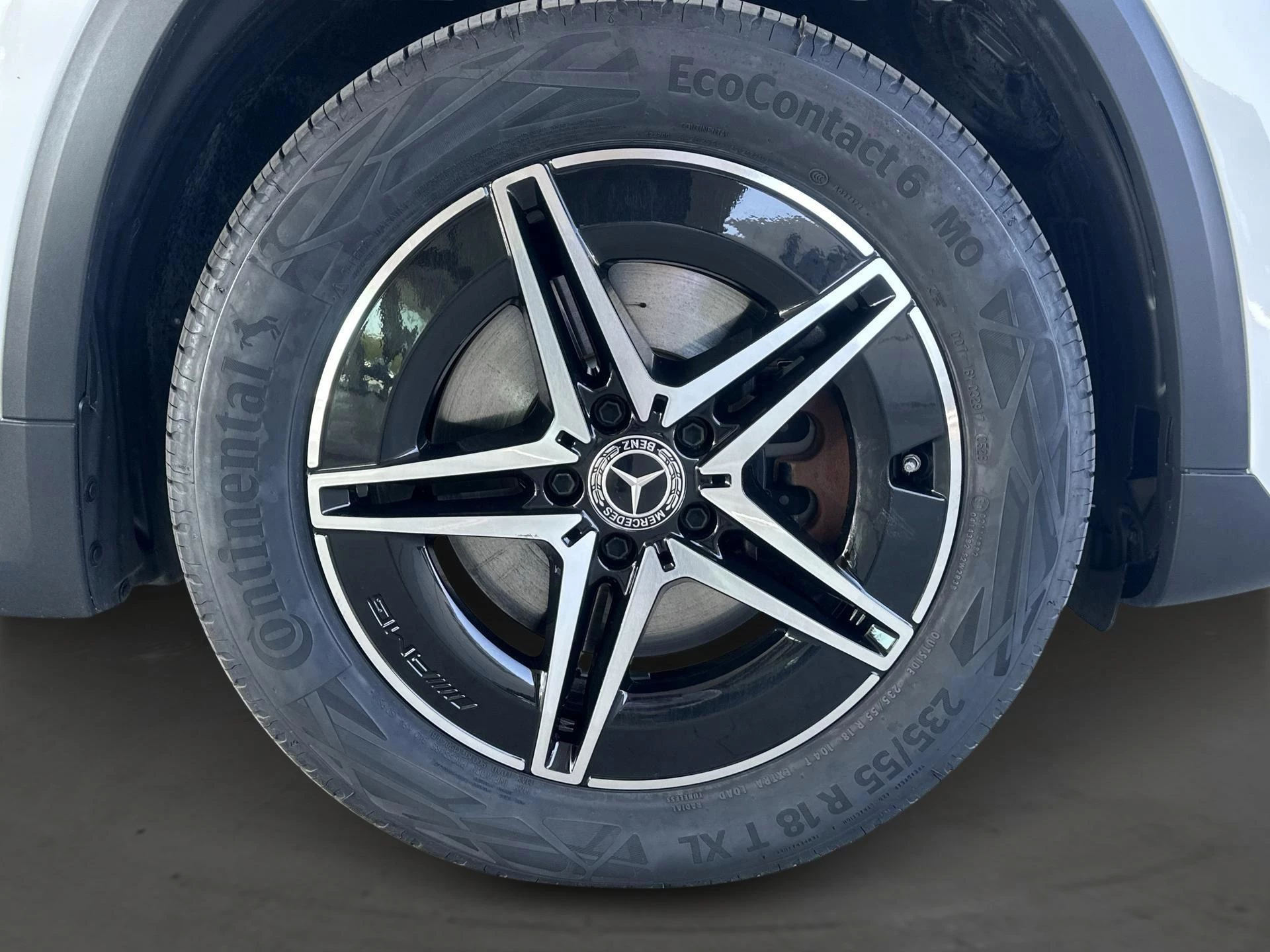 Mercedes-Benz EQA 350 4MATIC AMG Line + TREKHAAK + 360 CAMERA + MEMORY ZETELS +
