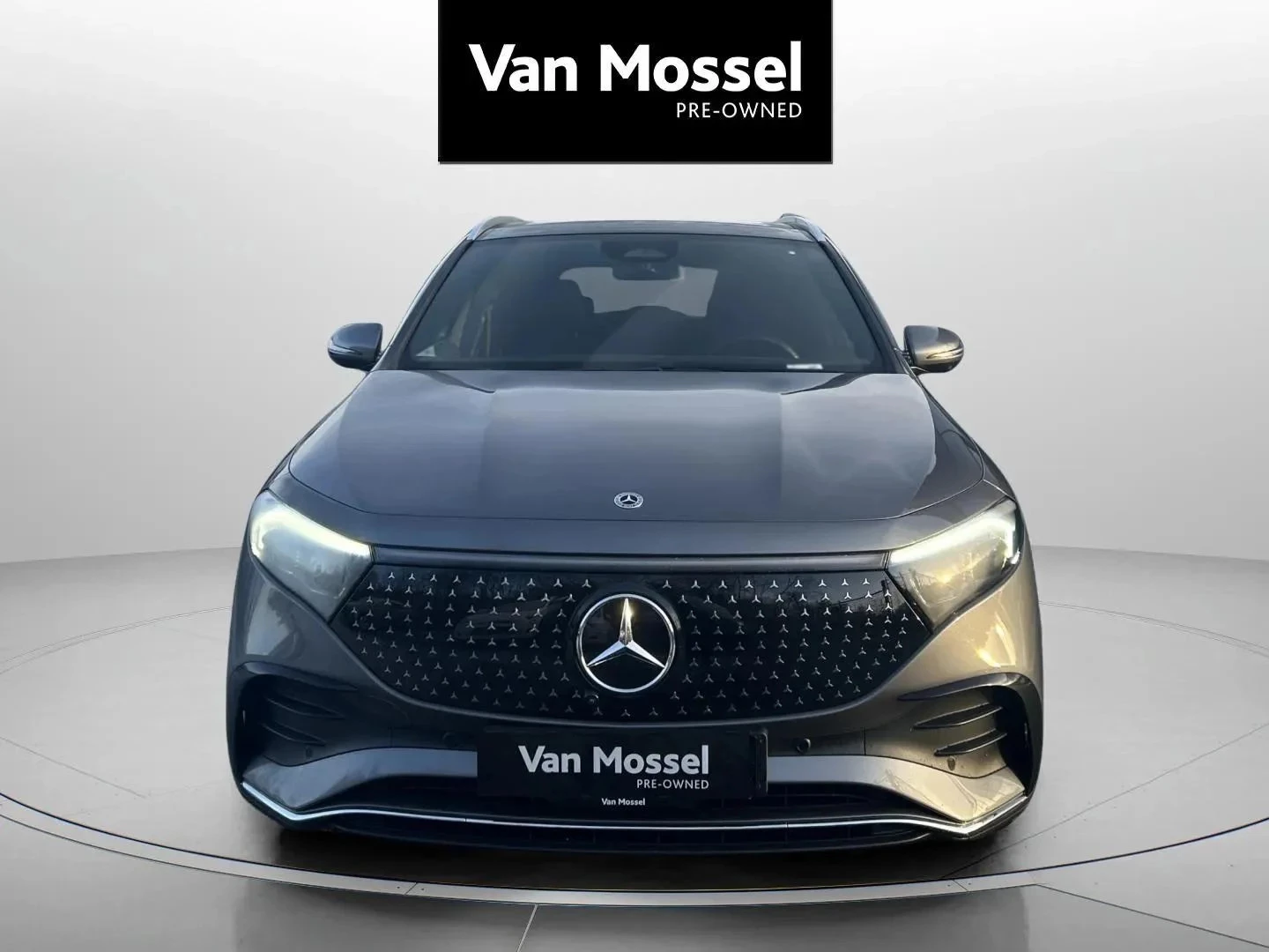 Mercedes-Benz-EQA-image-1