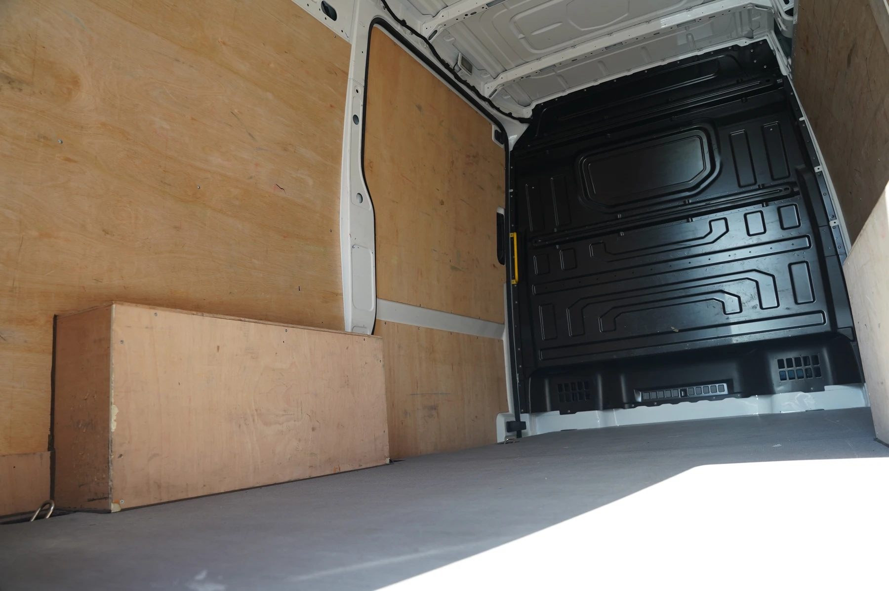Volkswagen-Crafter-image-25