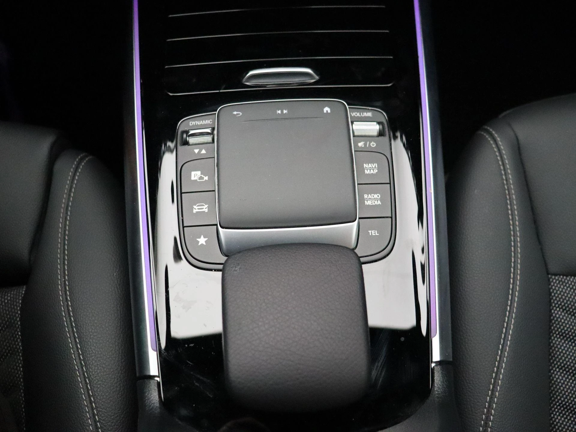 Mercedes-Benz-EQA-image-18