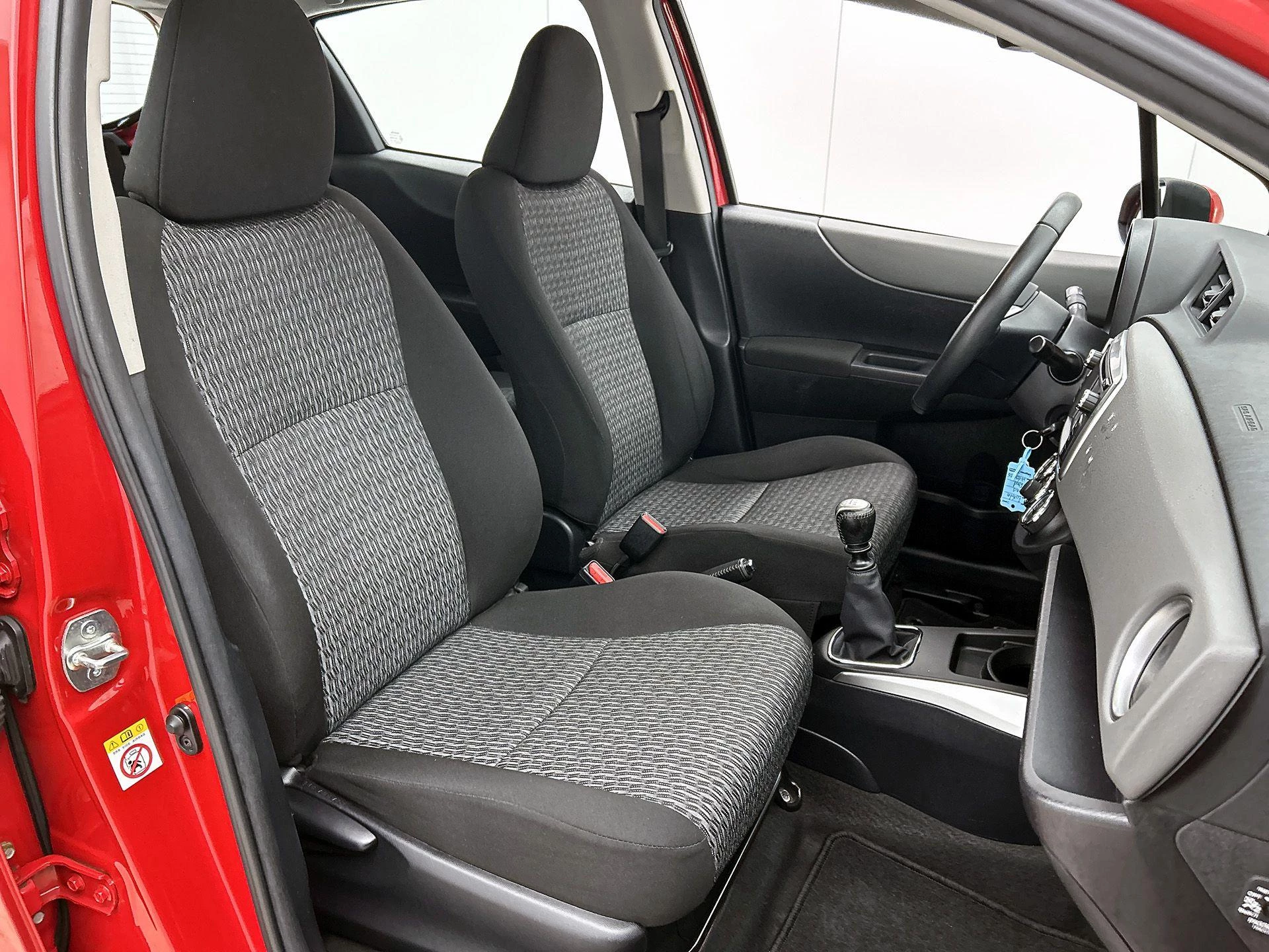 Toyota-Yaris-image-30