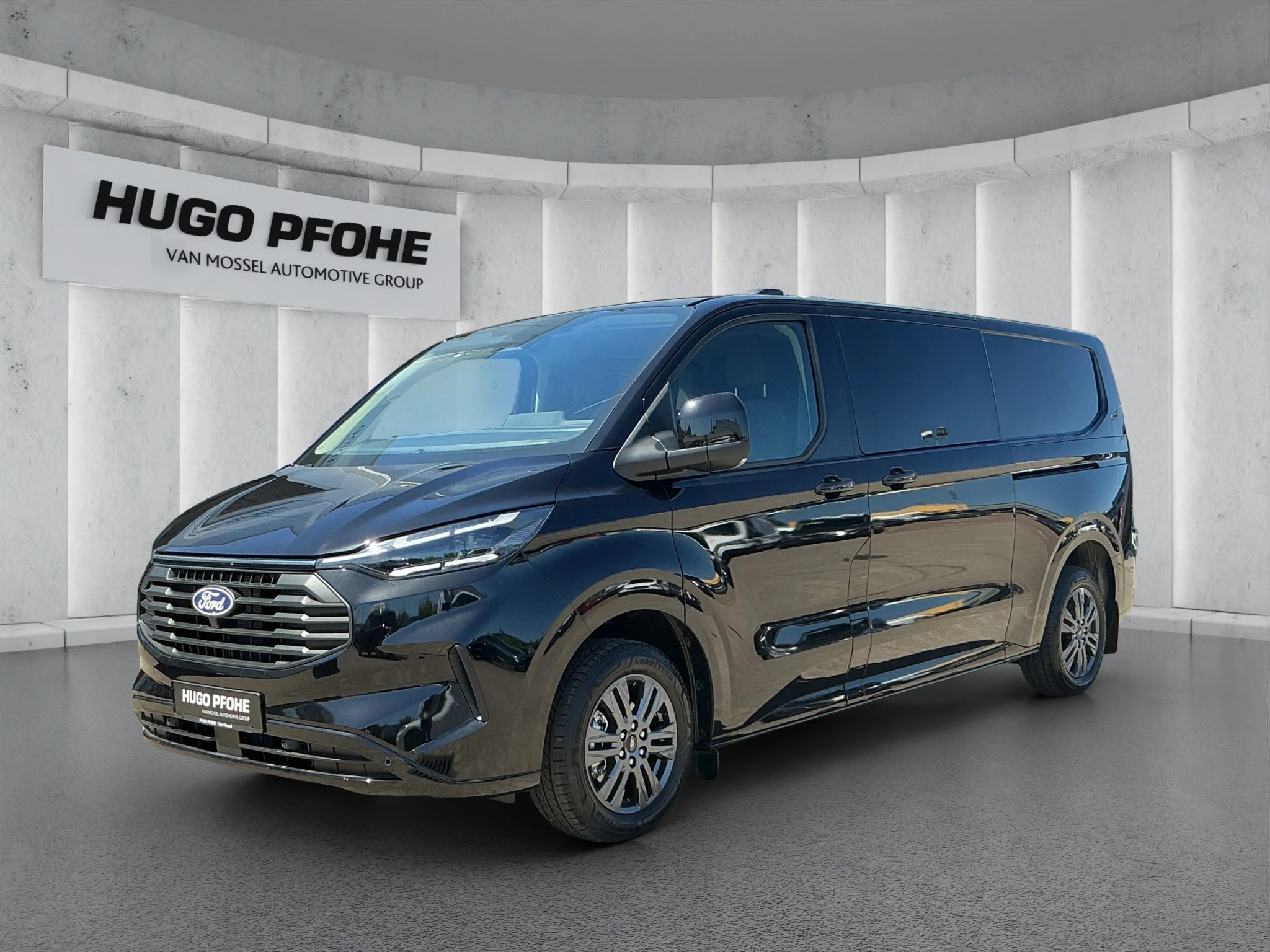 Ford-Transit Custom-image-0