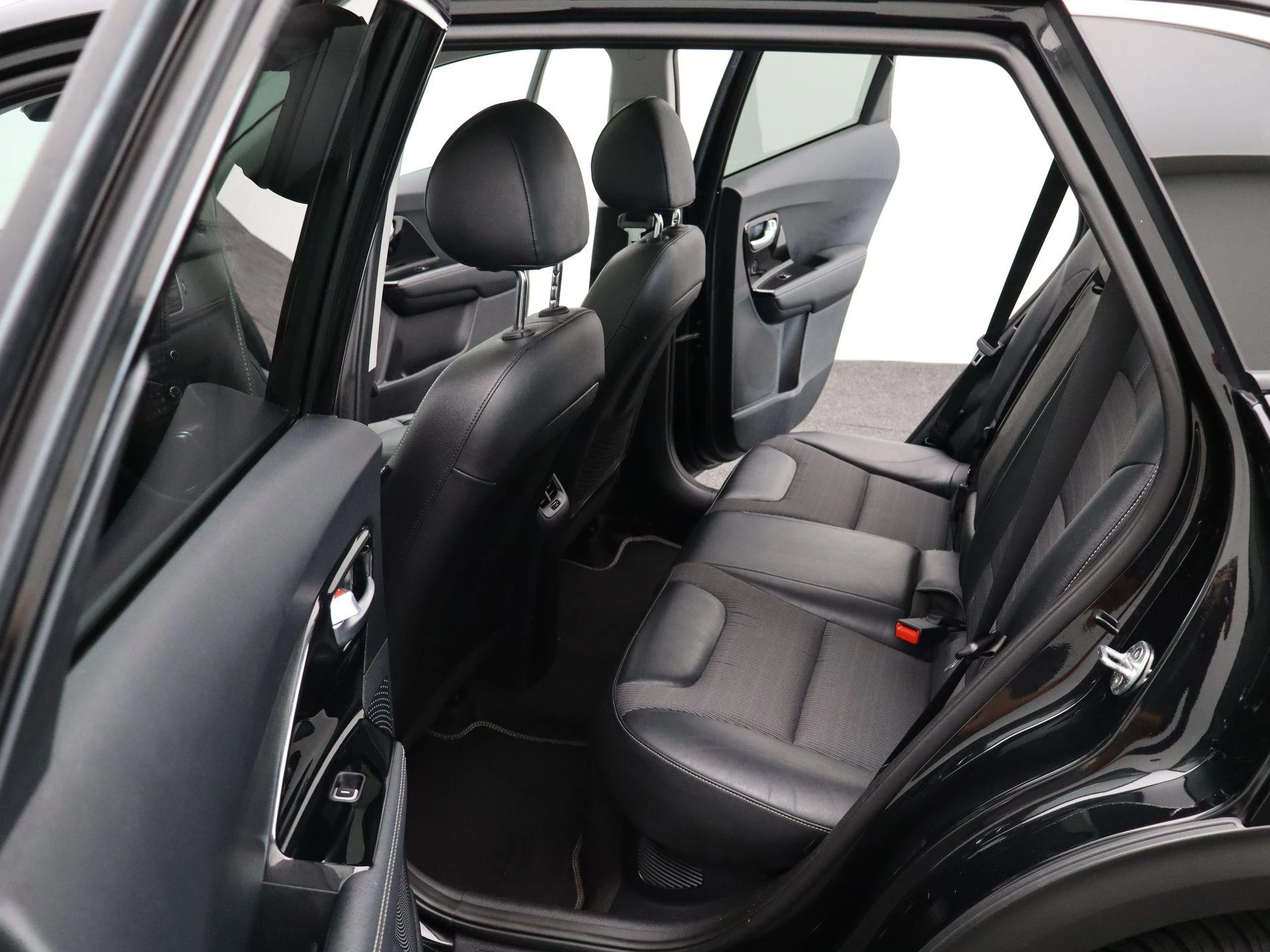 Kia-Niro-image-13