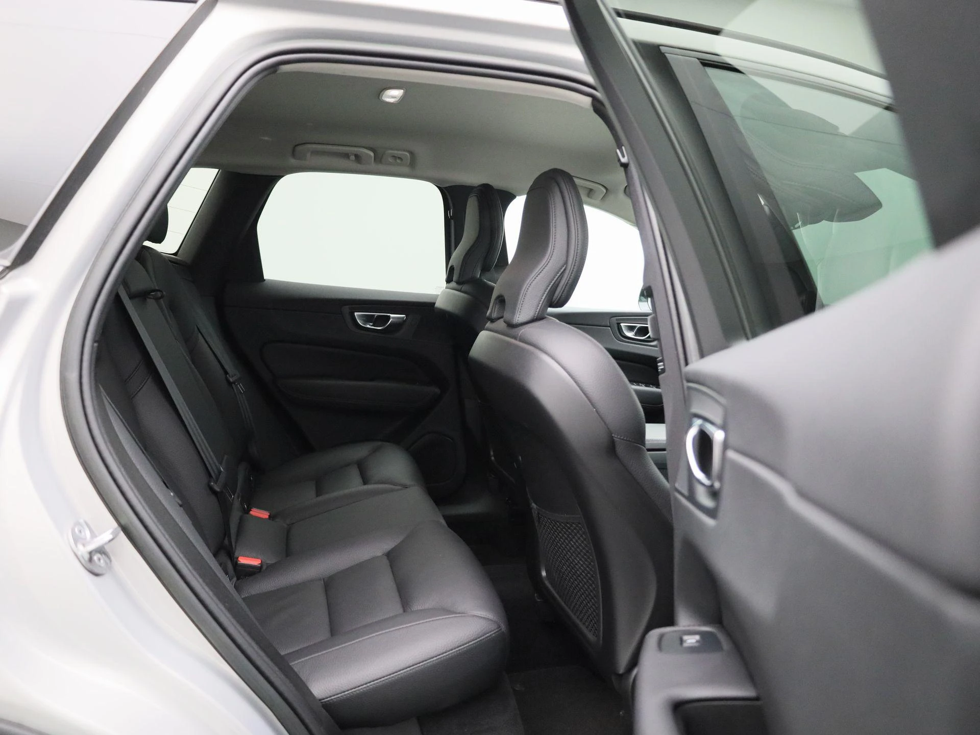 Volvo-XC60-image-40