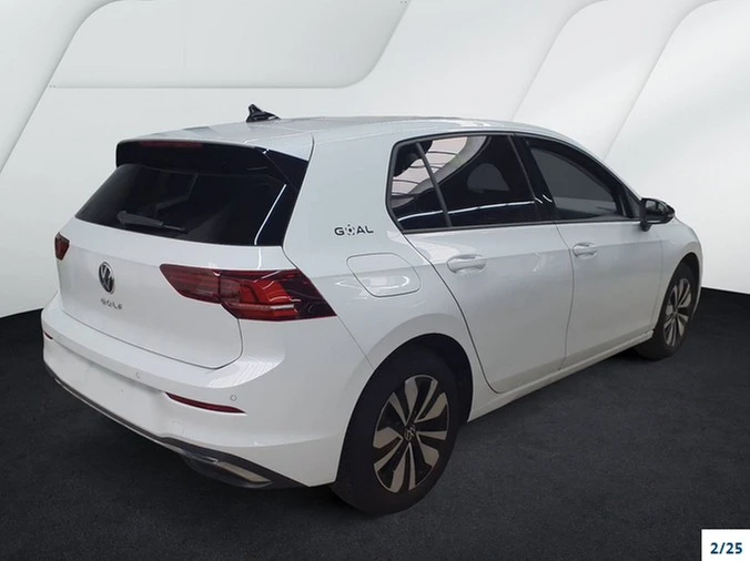 Volkswagen-Golf-image-1