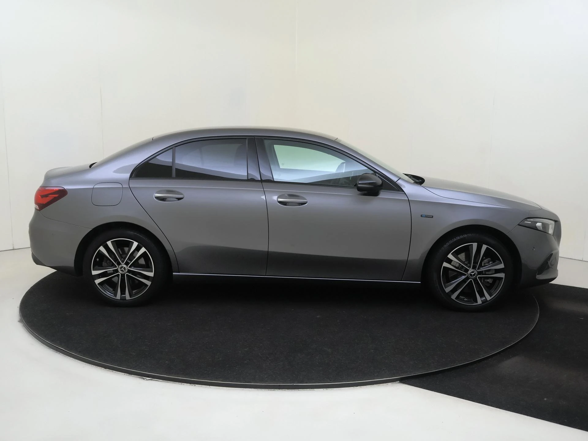 Mercedes-Benz A-Klasse 250 e Luxury-Line