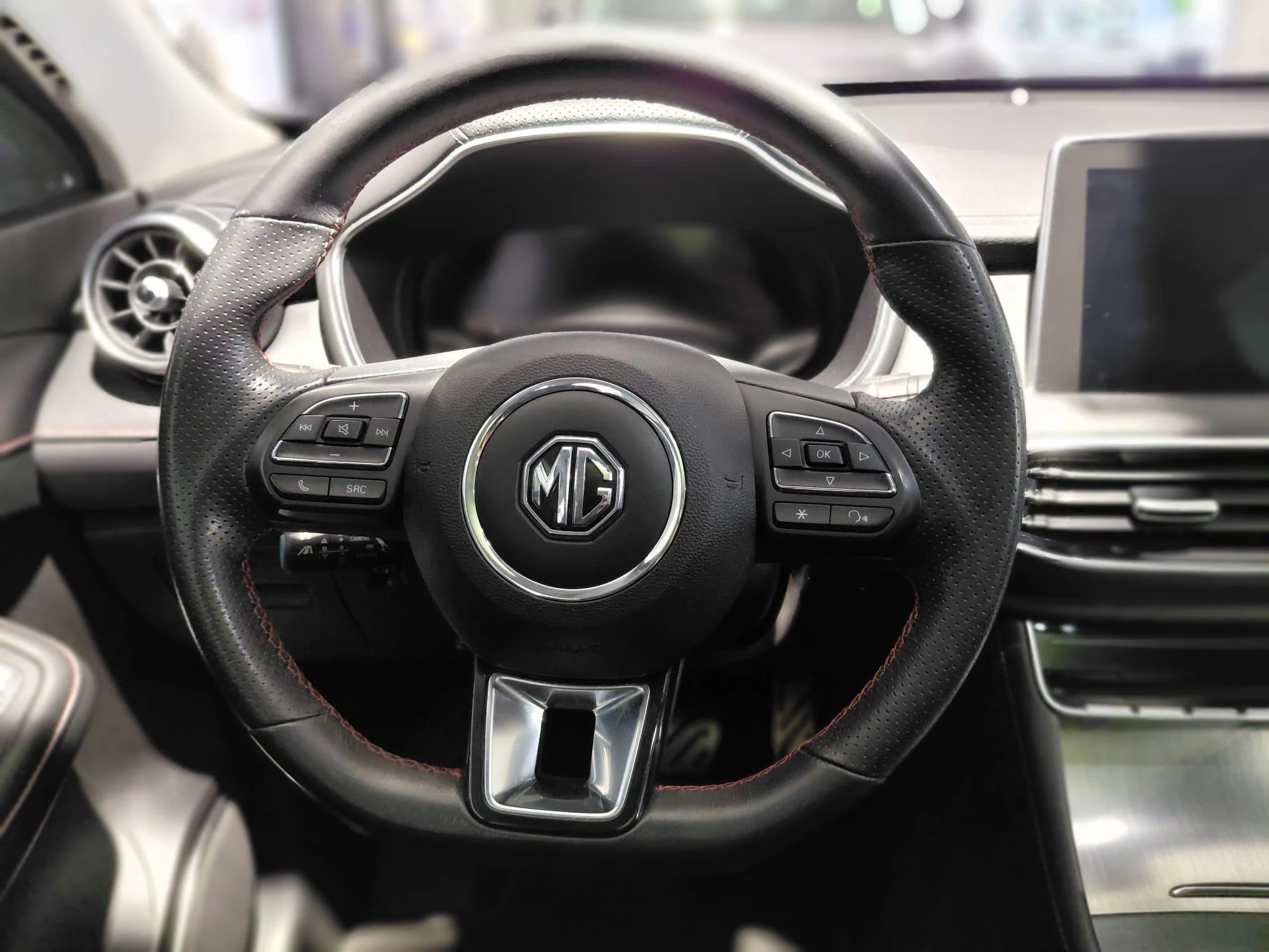 MG EHS 1.5T Luxury